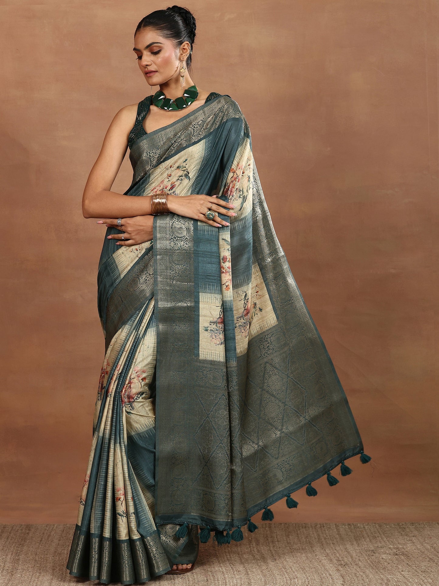 Grey Printed Silk Blend Sarees With Unstitched Blouse Piece