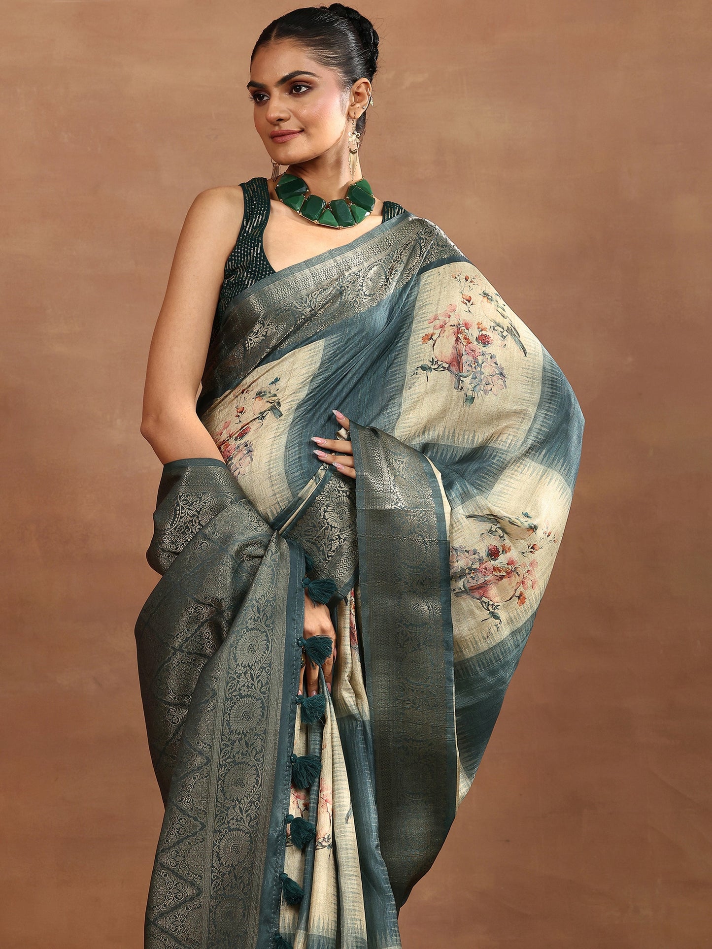 Grey Printed Silk Blend Sarees With Unstitched Blouse Piece