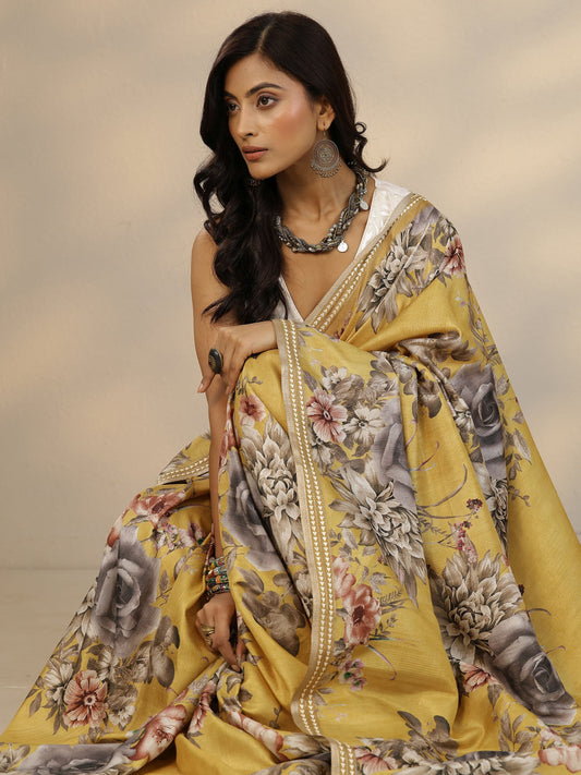 Mustard Printed Silk Blend Saree With Unstitched Blouse Piece