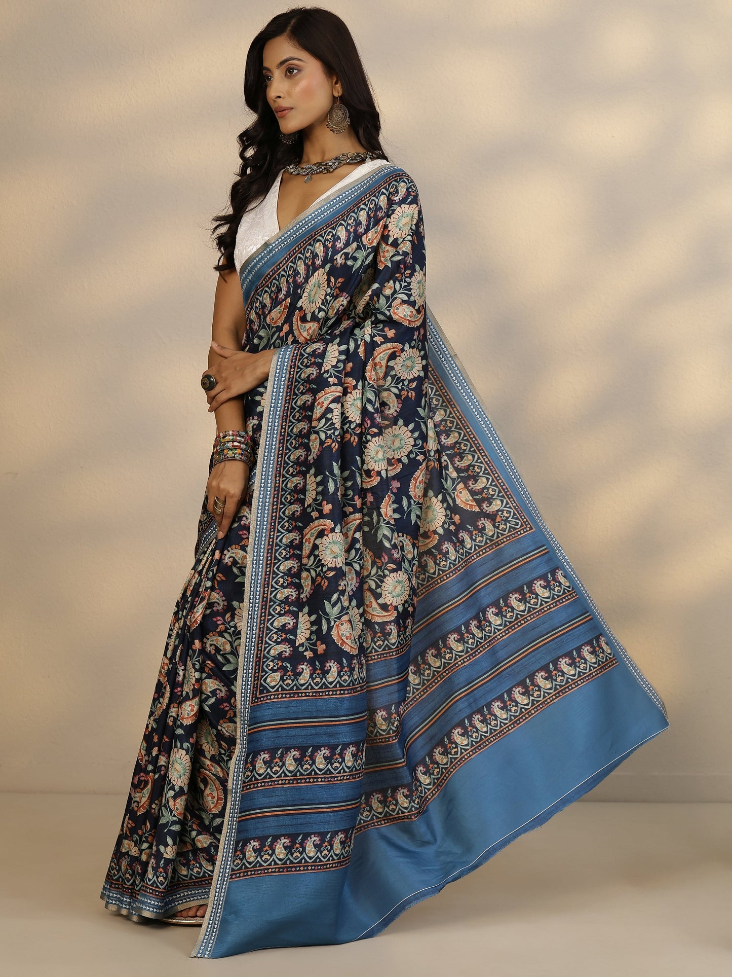 Blue Printed Silk Blend Saree With Unstitched Blouse Piece
