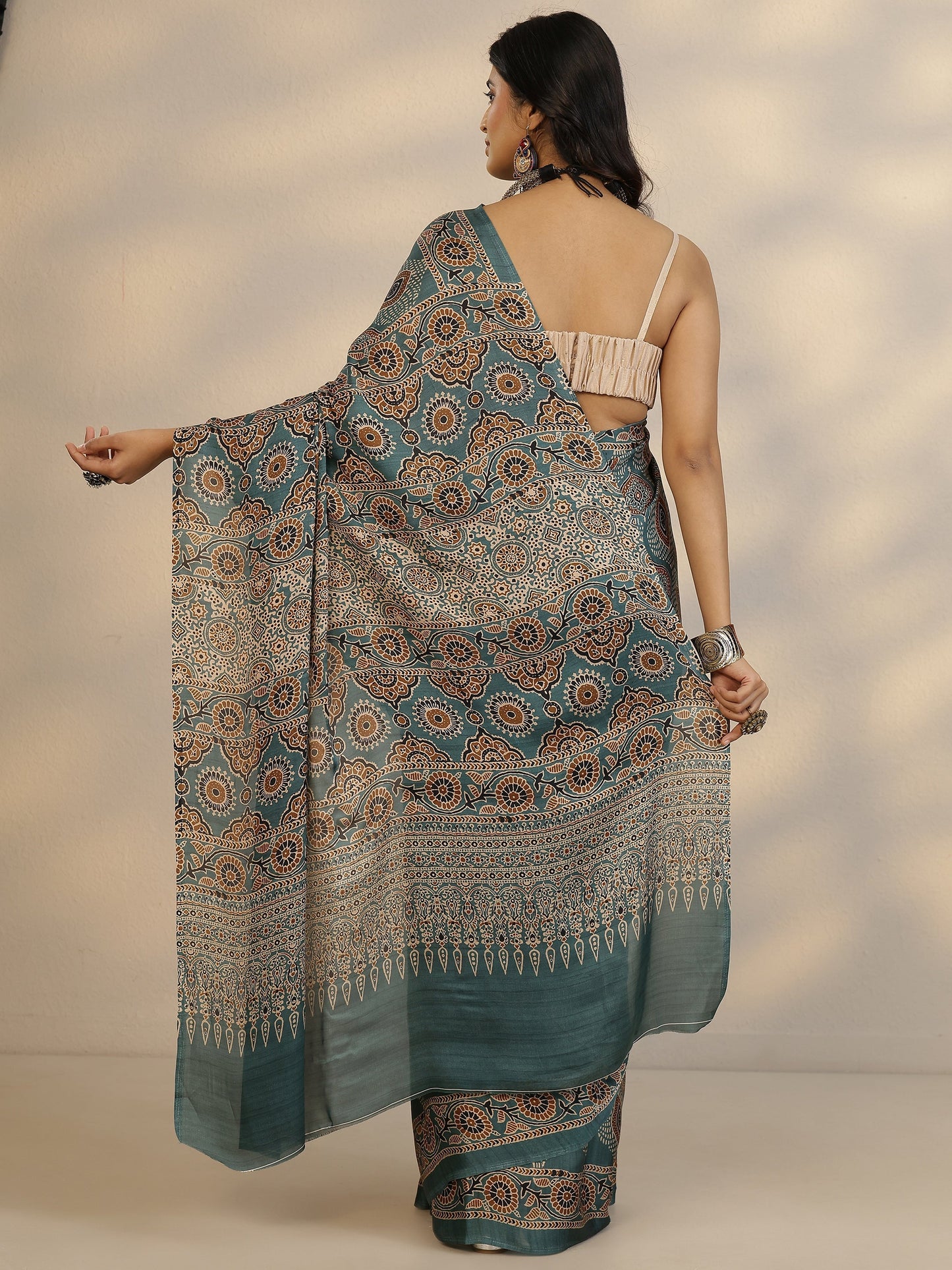 Green Printed Satin Saree With Unstitched Blouse Piece