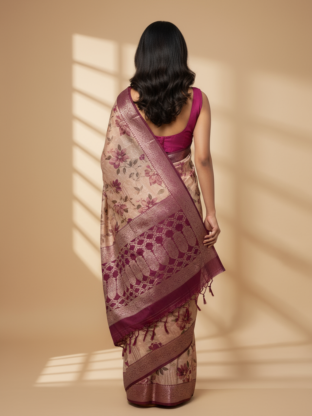Pink Printed Silk Blend Saree With Unstitched Blouse Piece
