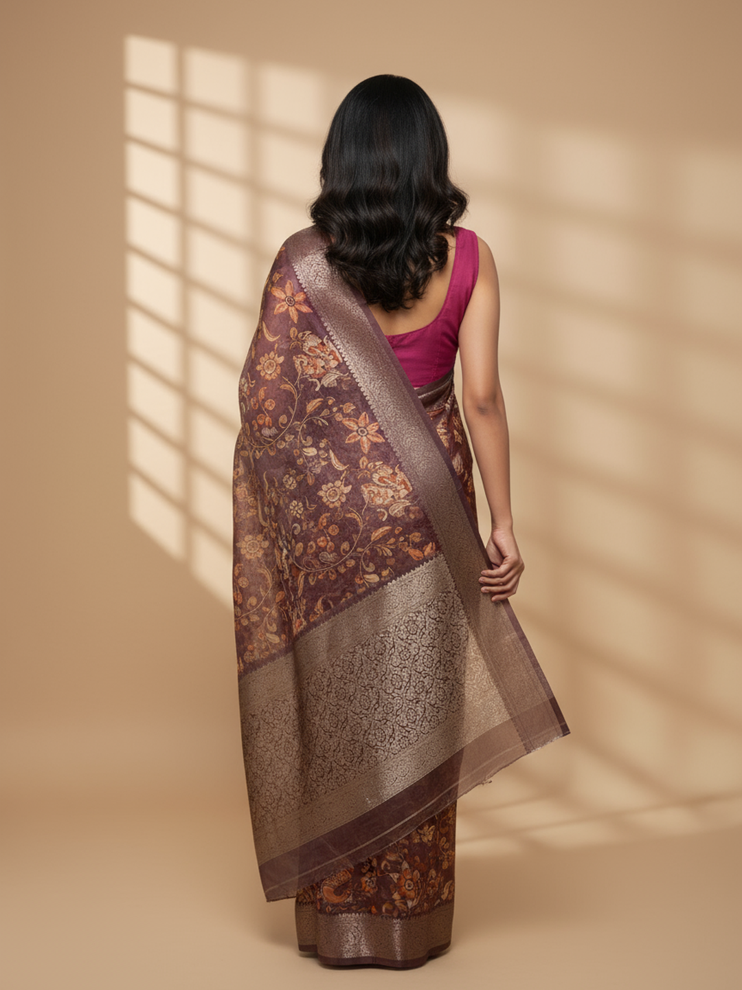Purple Printed Silk Blend Saree With Unstitched Blouse Piece