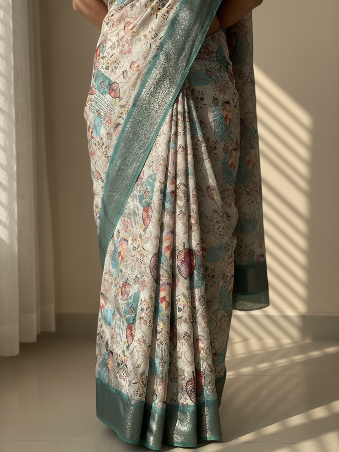 Beige Printed Silk Blend Saree With Unstitched Blouse Piece