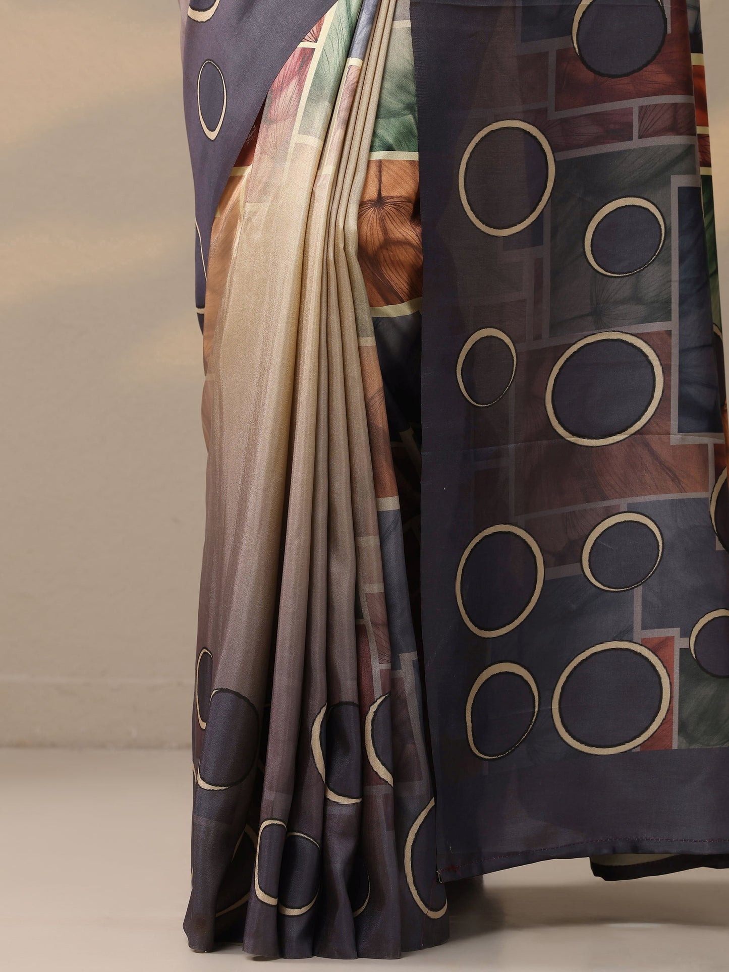 Multi Printed Silk Blend Saree With Unstitched Blouse Piece