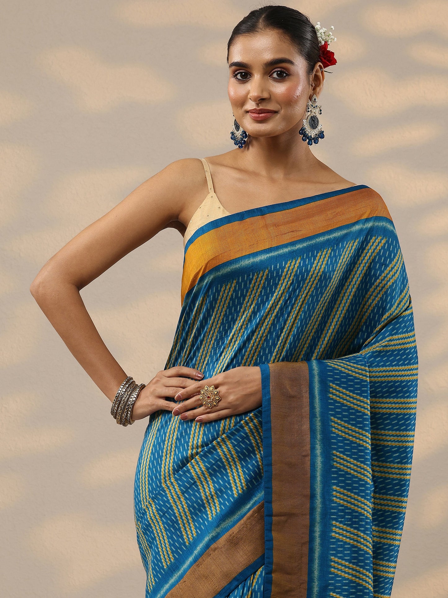 Blue Printed Silk Blend Saree With Unstitched Blouse Piece