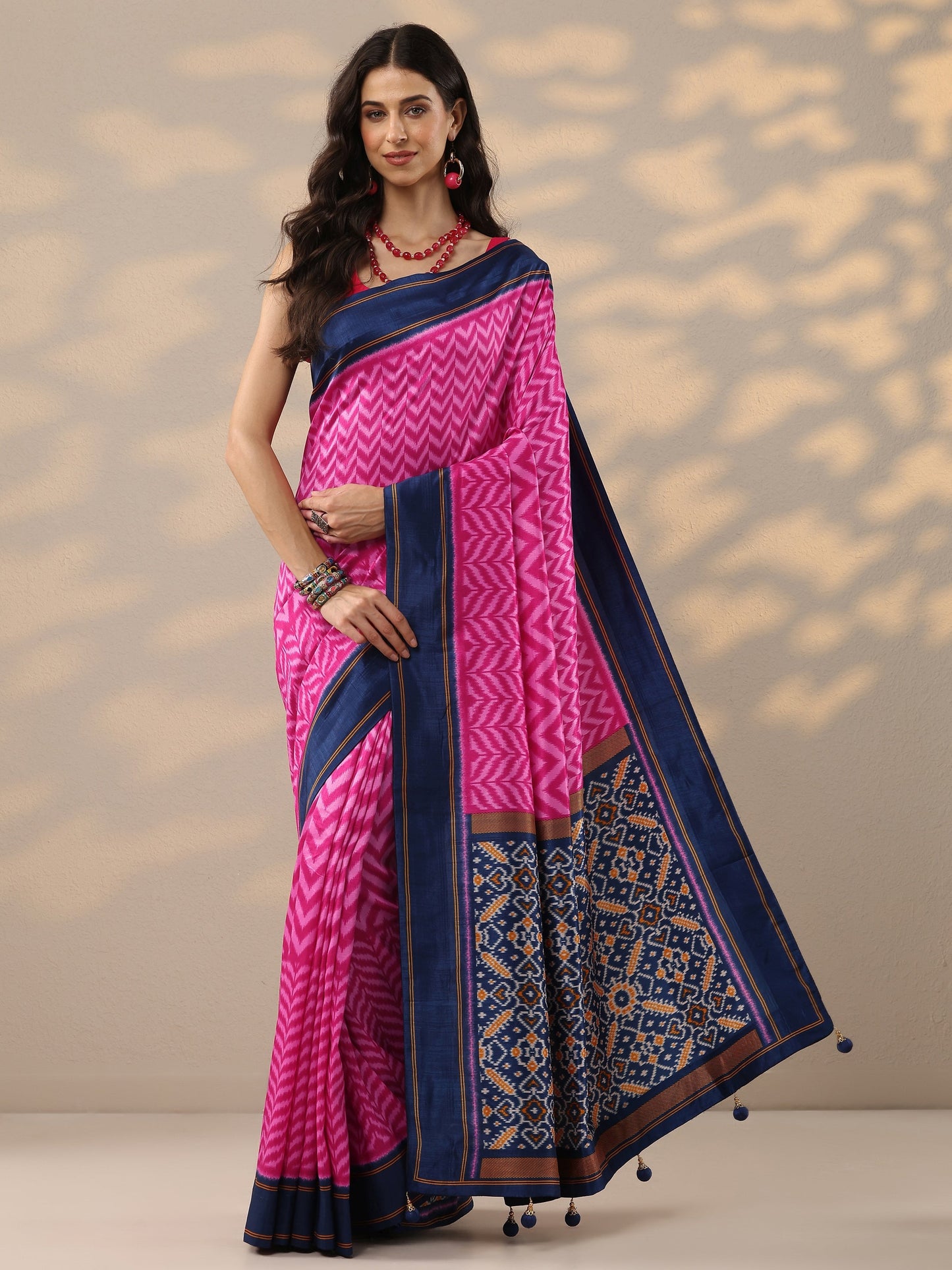 Pink Leheriya Printed Silk Blend Saree With Unstitched Blouse Piece