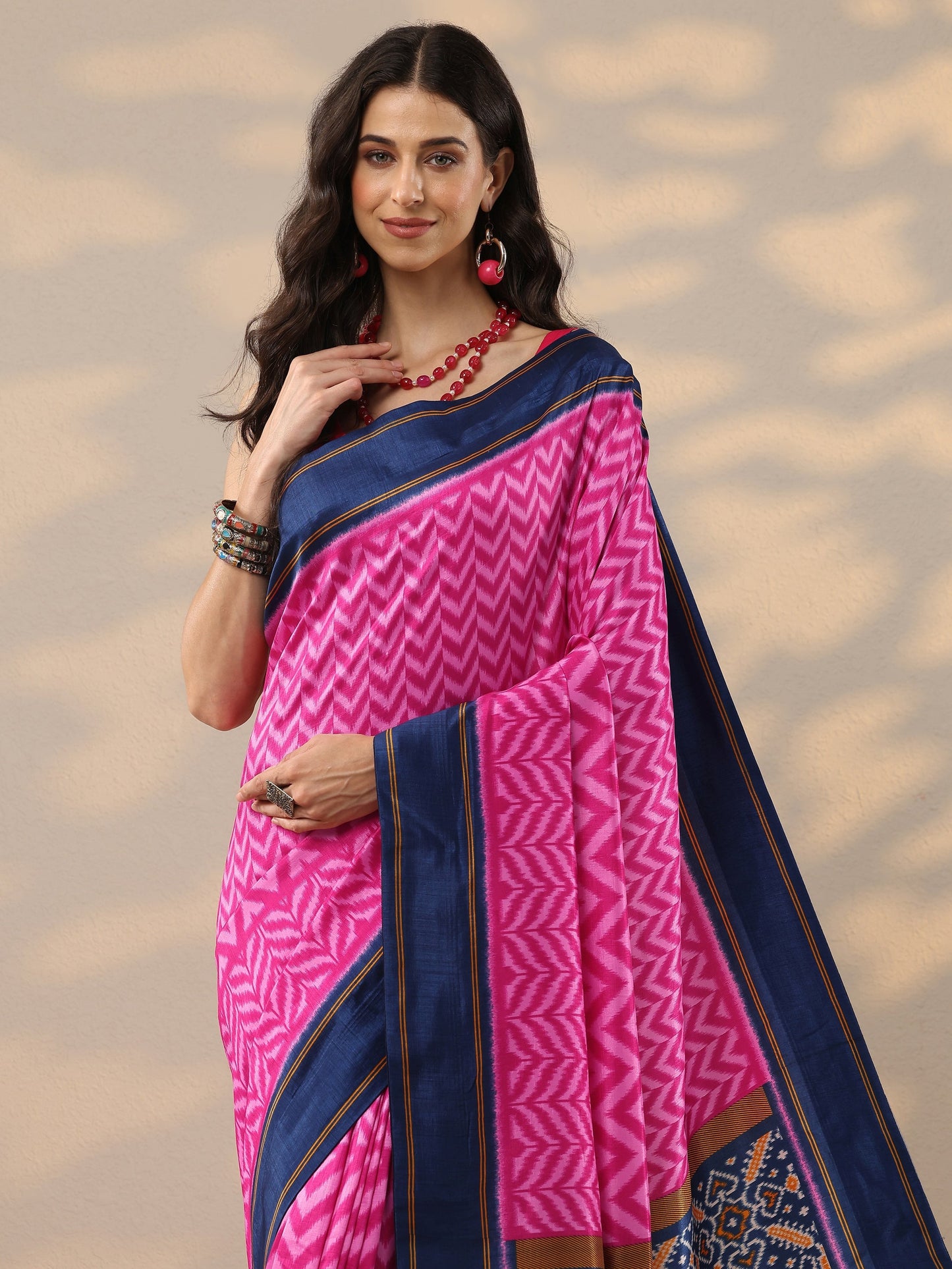 Pink Leheriya Printed Silk Blend Saree With Unstitched Blouse Piece