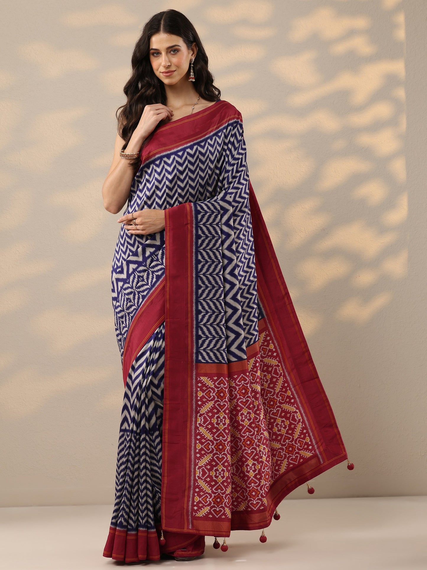 Blue Leheriya Printed Silk Blend Saree With Unstitched Blouse Piece