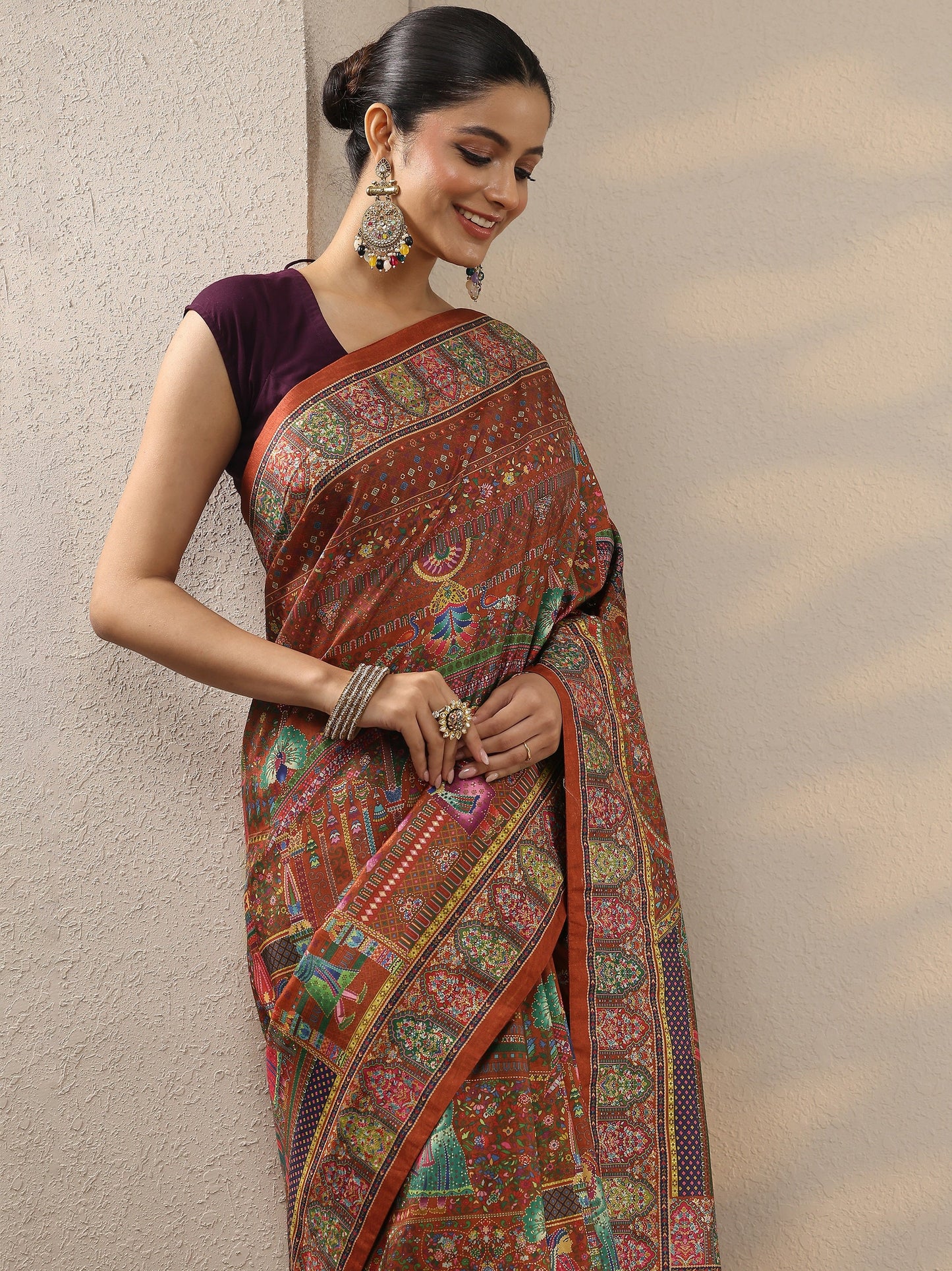 Red Printed Silk Blend Saree With Unstitched Blouse Piece