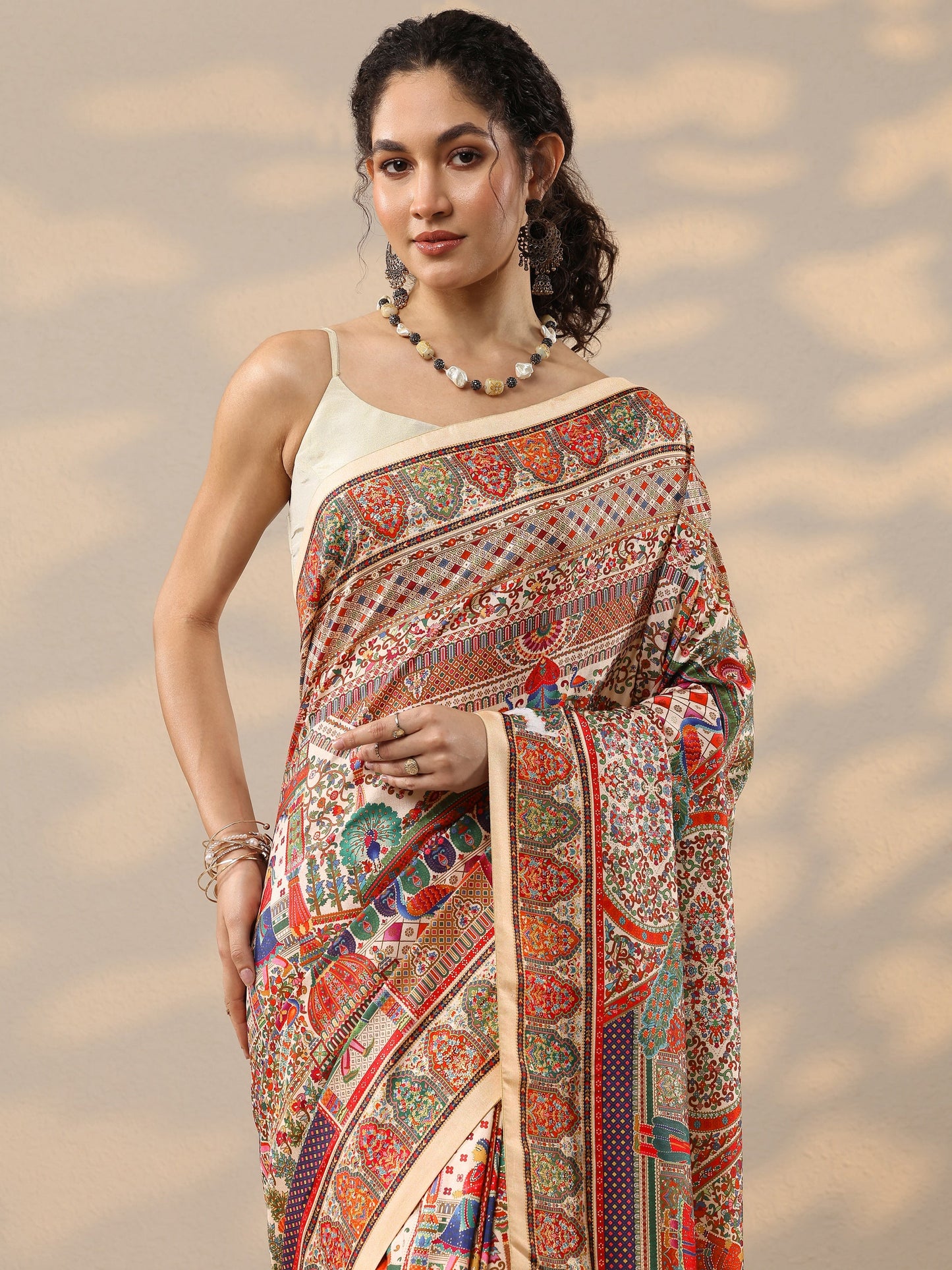 Beige Printed Silk Blend Saree With Unstitched Blouse Piece