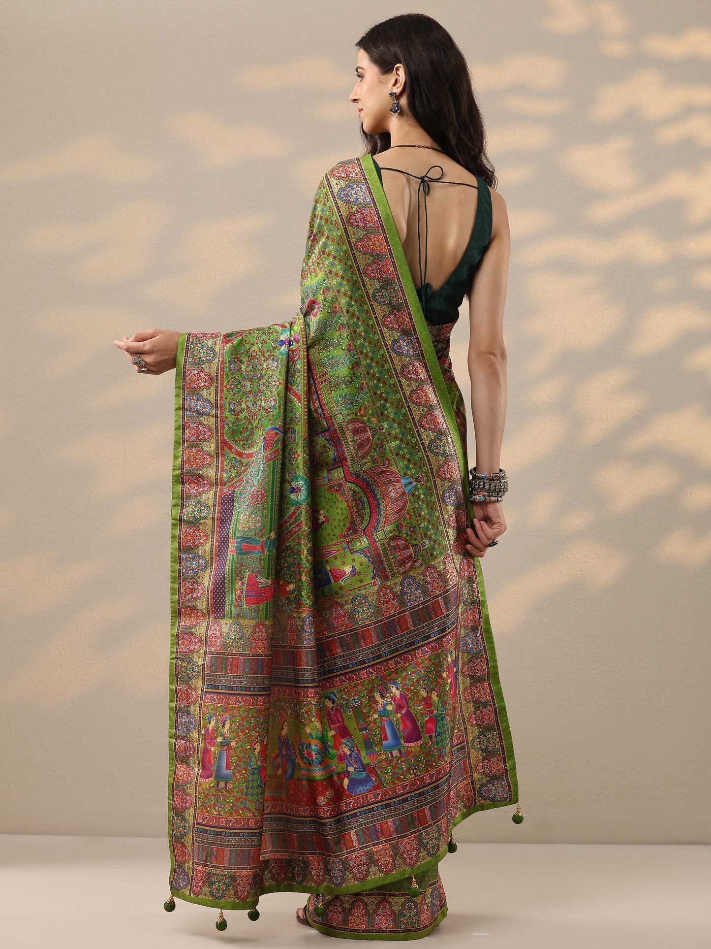 Green Printed Silk Blend Saree With Unstitched Blouse Piece
