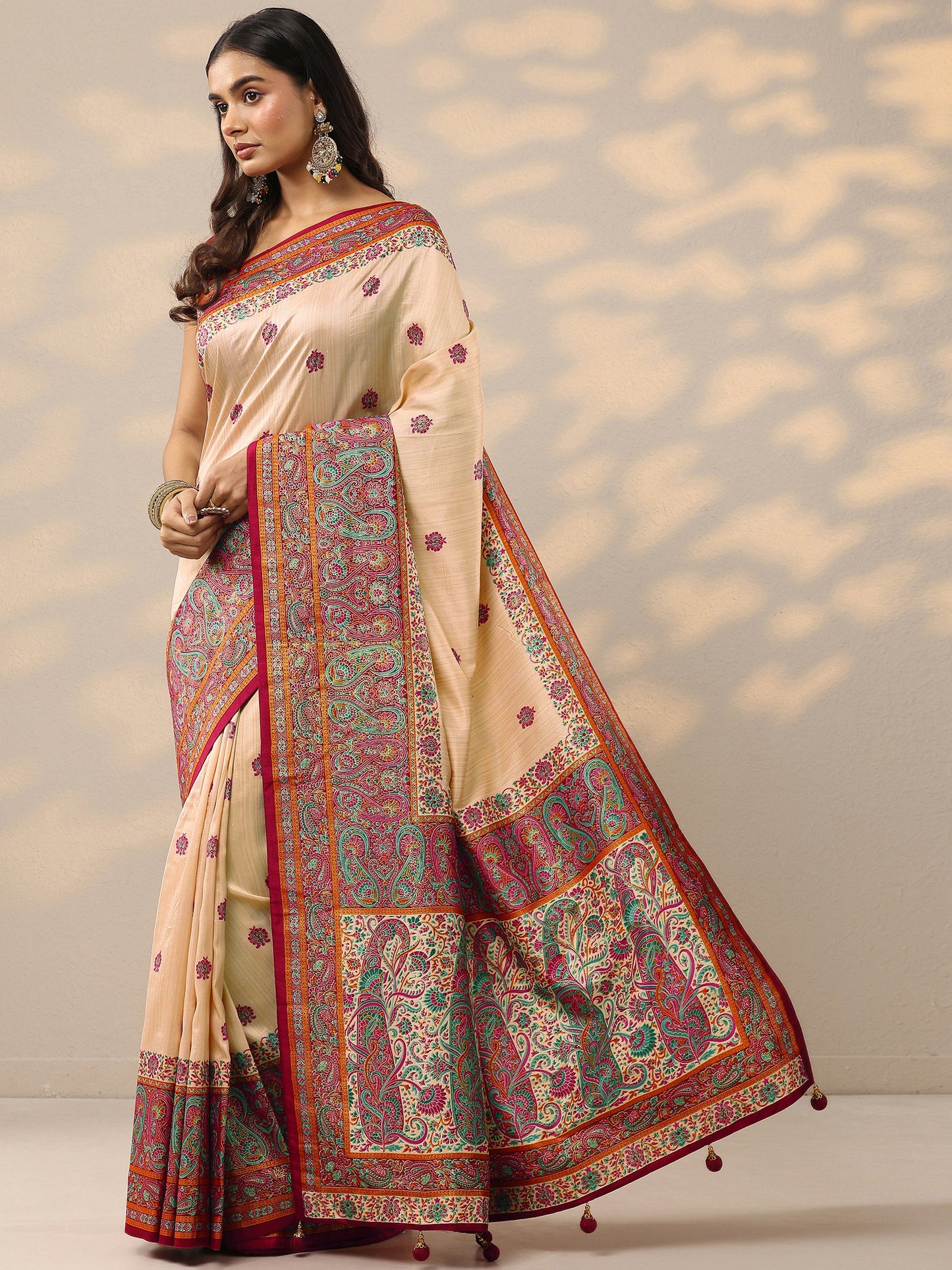 Red Printed Silk Blend Saree With Unstitched Blouse Piece