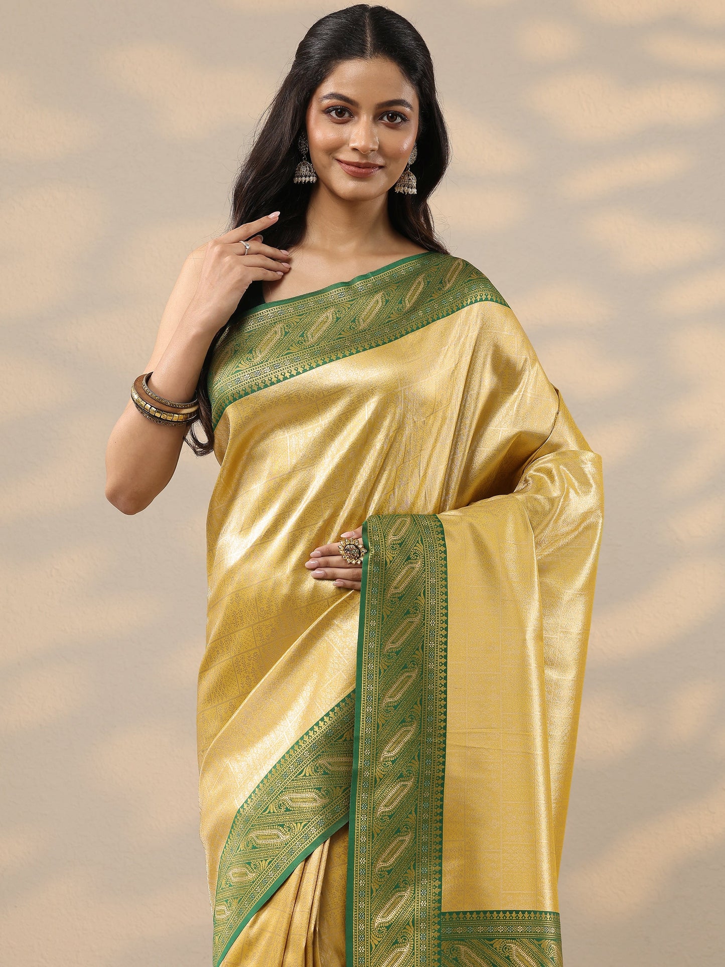 Green Woven Design Silk Blend Saree With Unstitched Blouse Piece