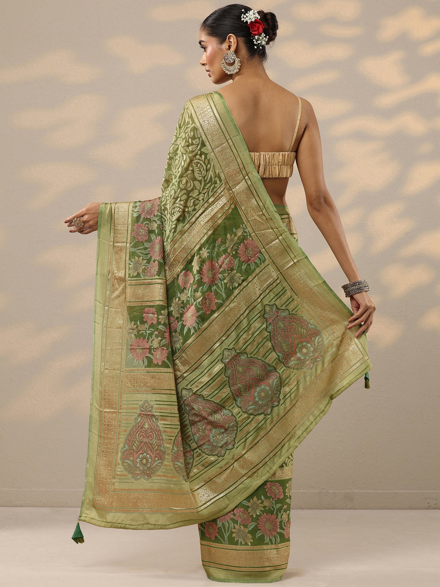 Green Printed Silk Blend Saree With Unstitched Blouse Piece