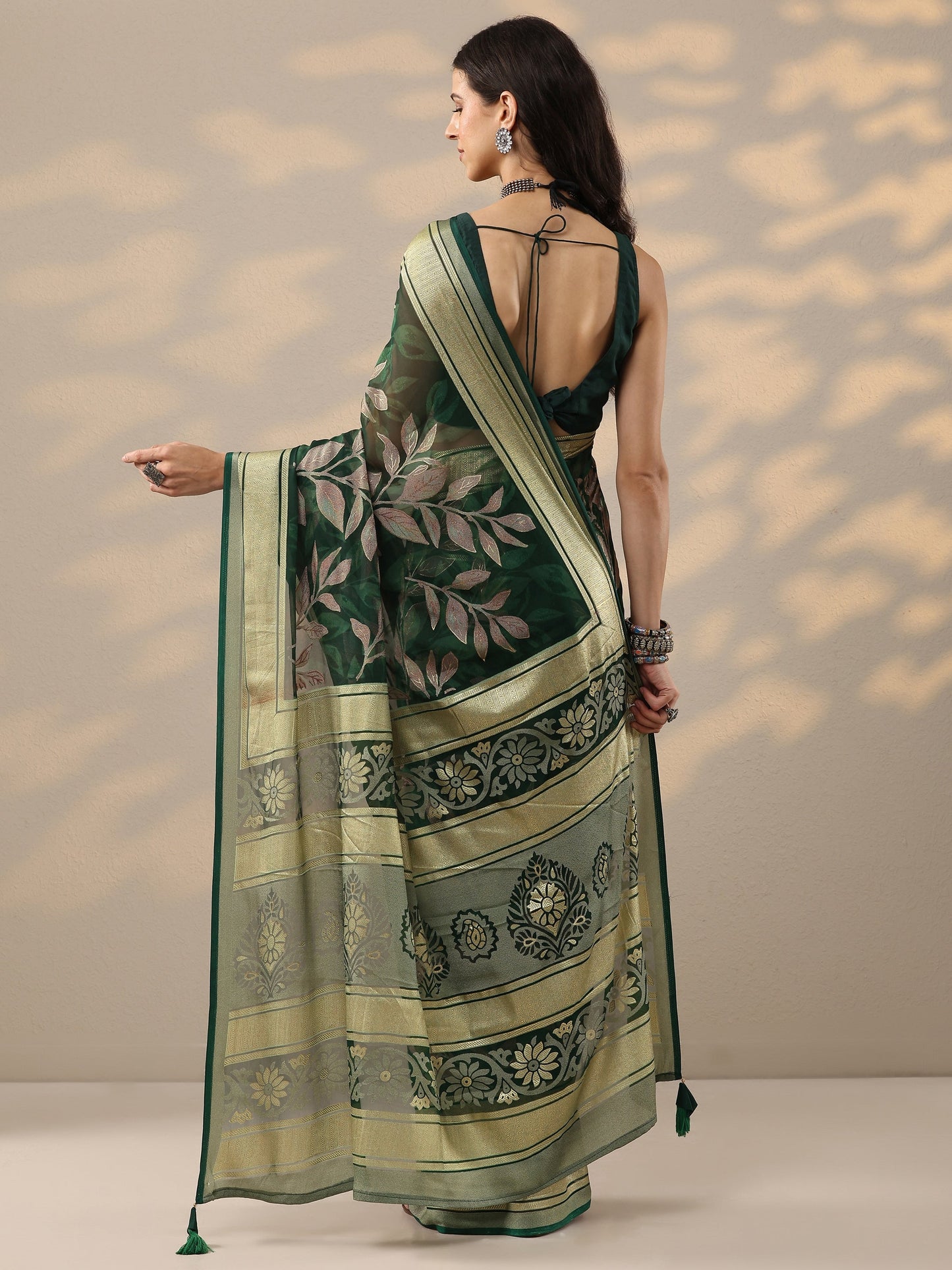 Green Printed Silk Blend Saree With Unstitched Blouse Piece