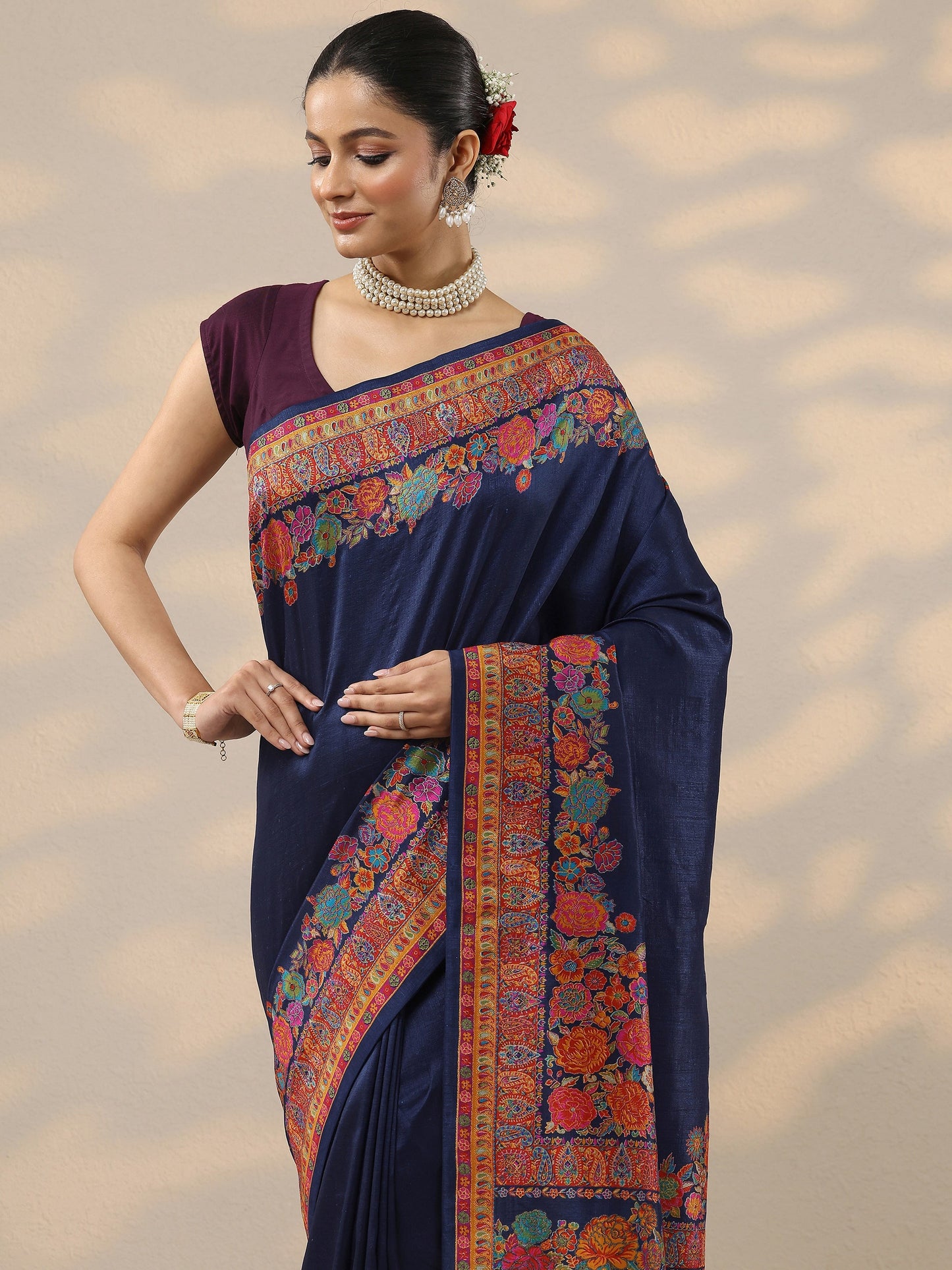 Navy Blue Printed Silk Blend Saree With Unstitched Blouse Piece