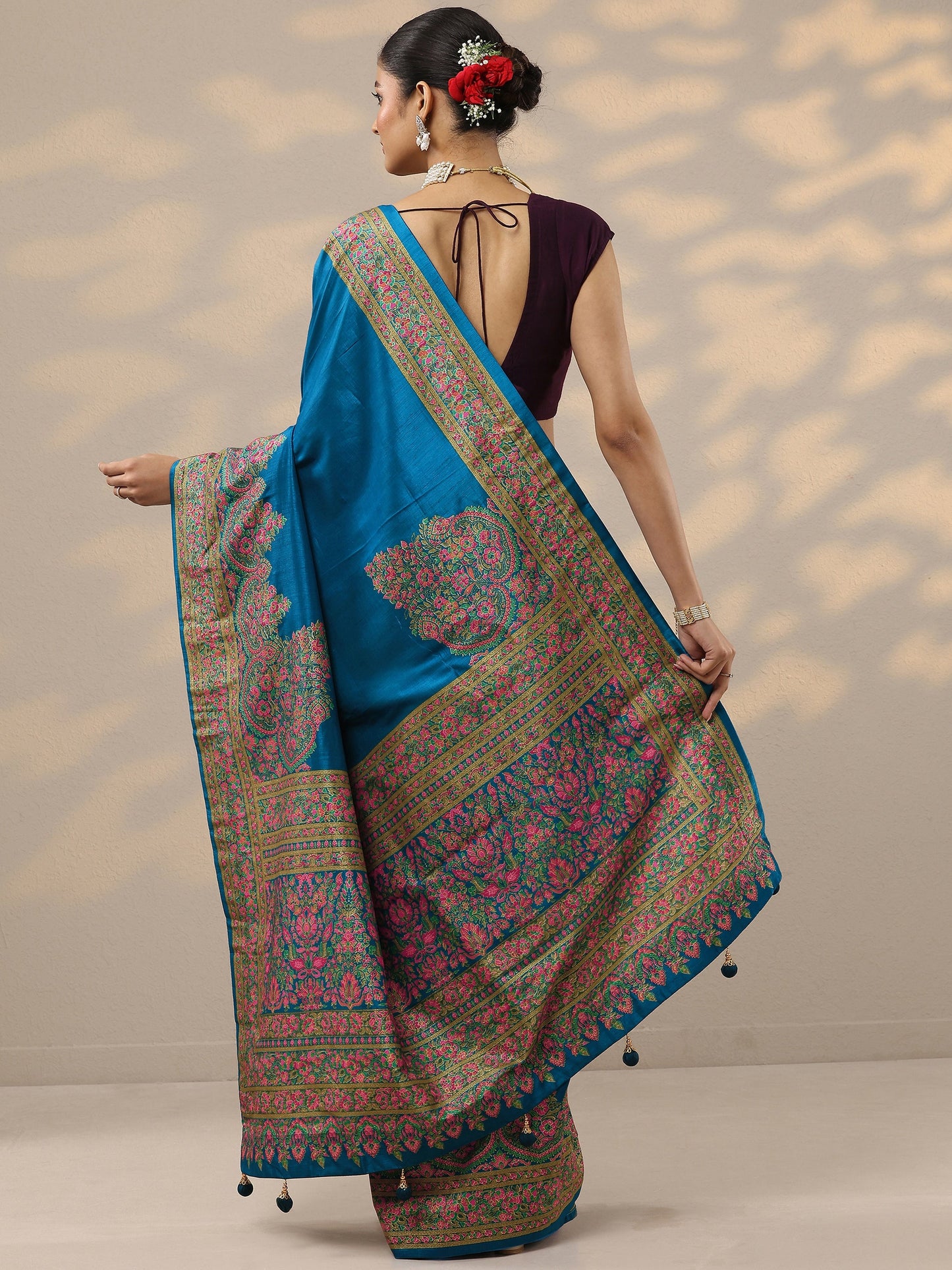 Blue Solid Silk Blend Saree With Unstitched Blouse Piece