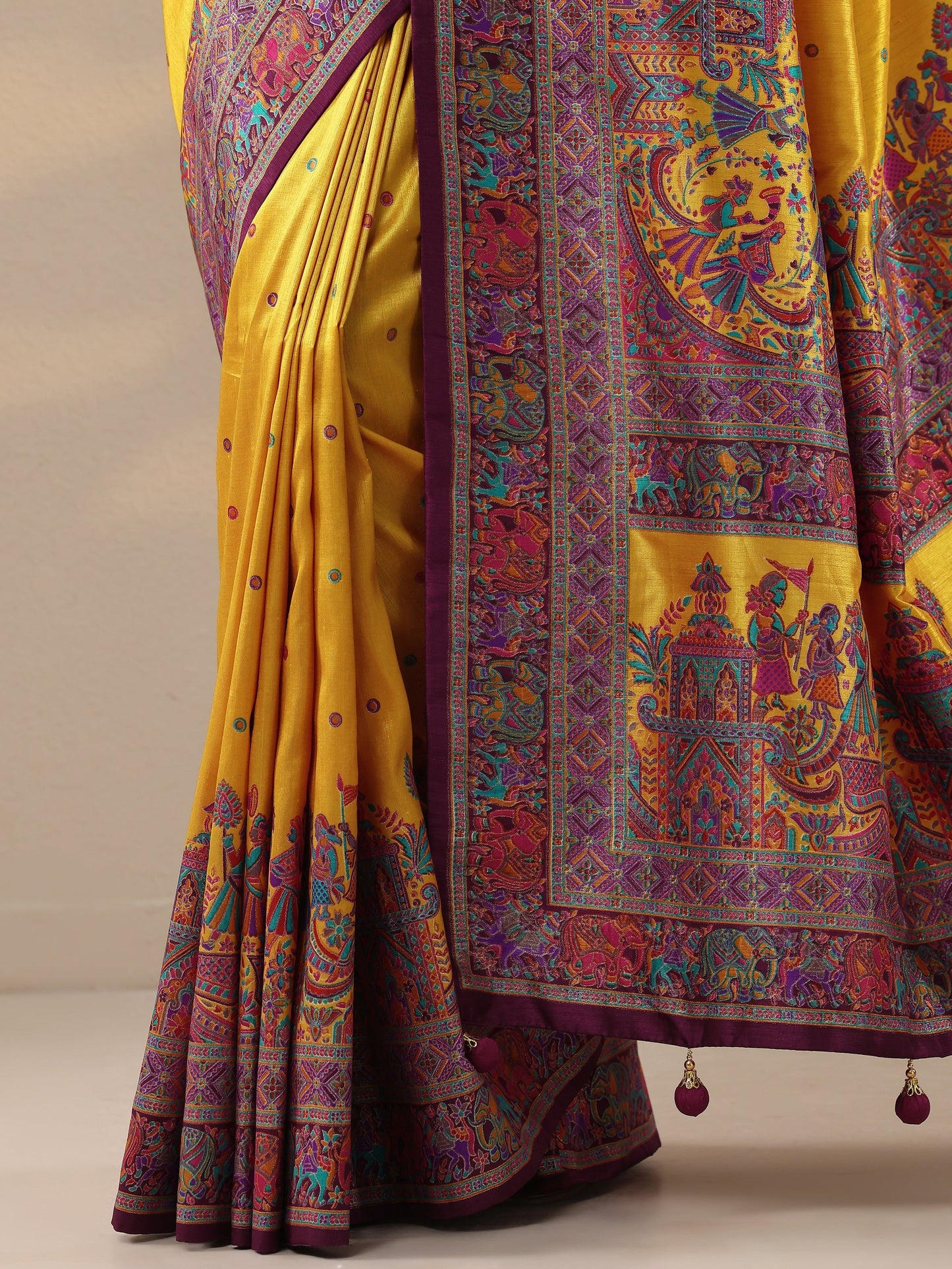 Mustard Embroidered Silk Blend Saree With Unstitched Blouse Piece