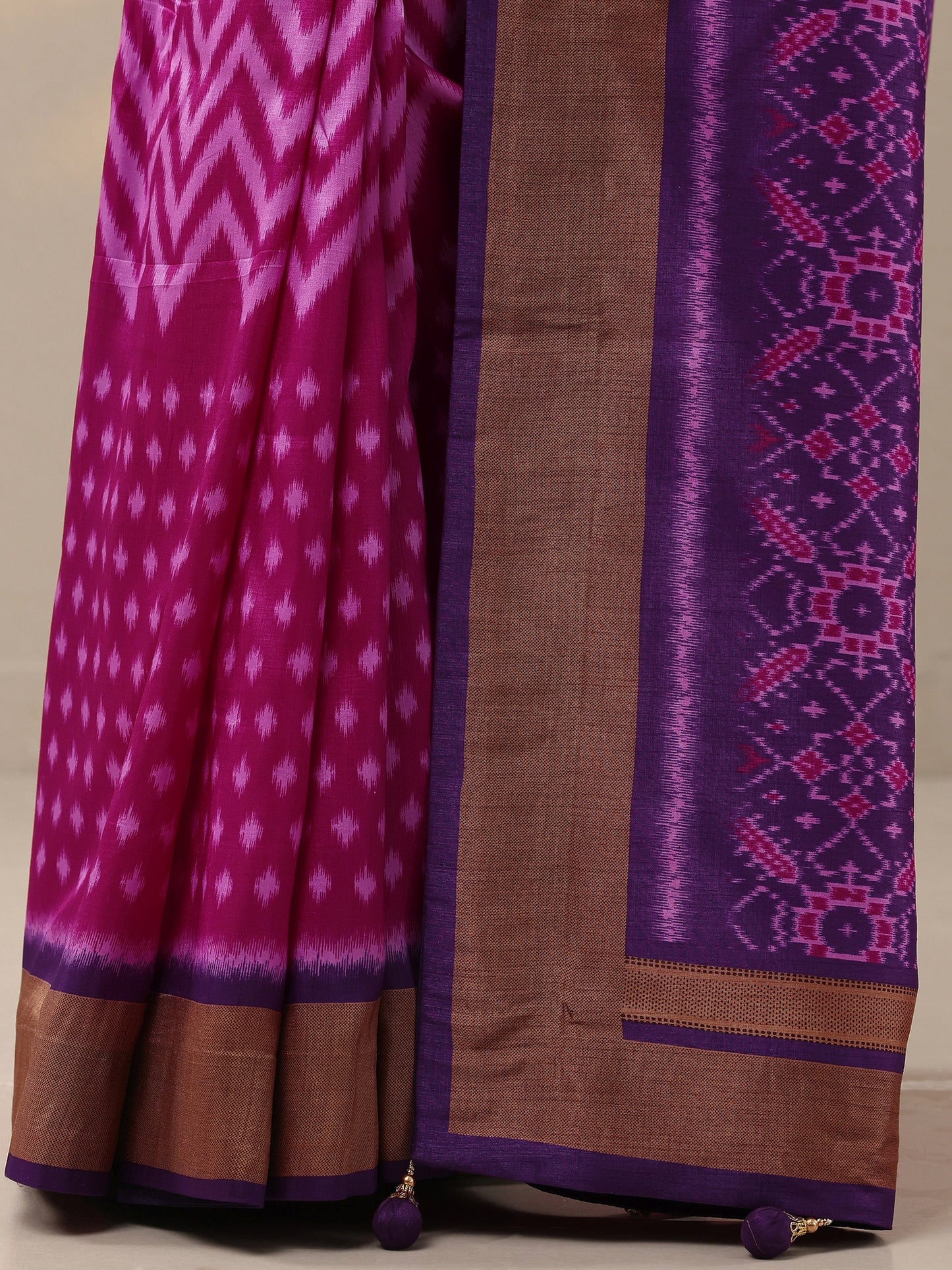 Pink Leheriya Printed Silk Blend Saree With Unstitched Blouse Piece