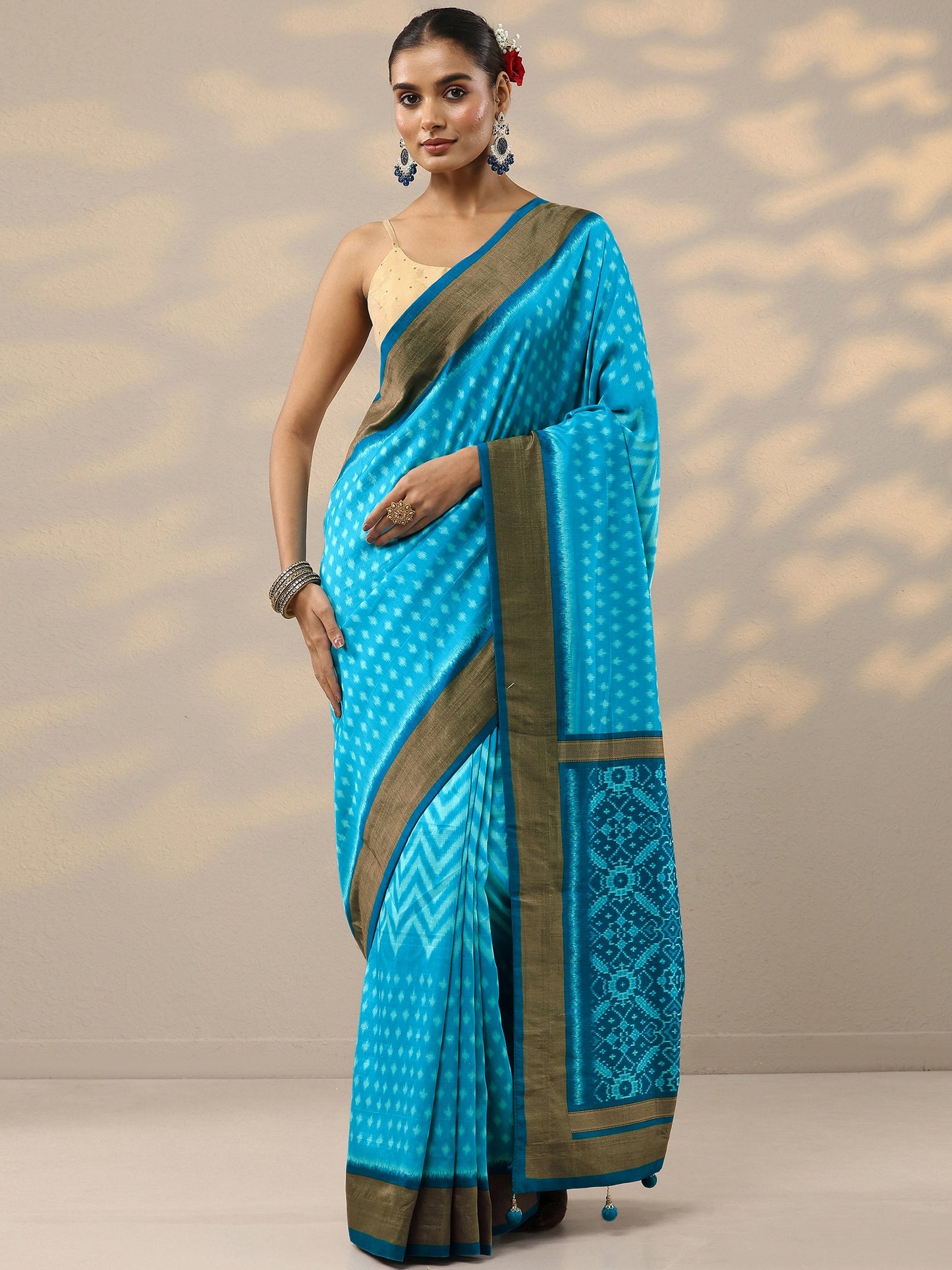 Blue Leheriya Printed Silk Blend Saree With Unstitched Blouse Piece
