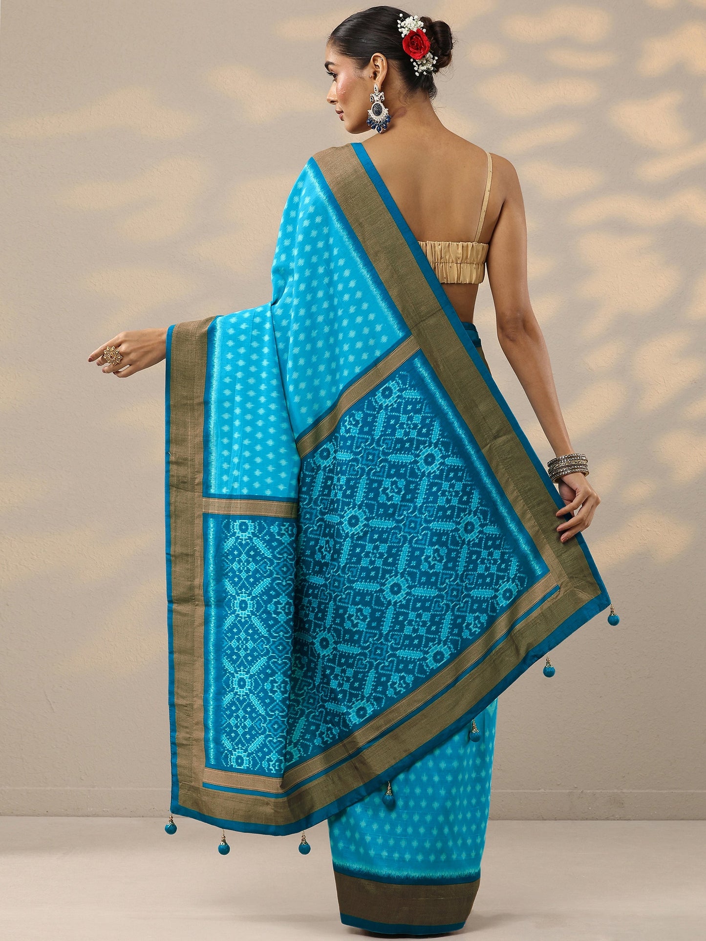 Blue Leheriya Printed Silk Blend Saree With Unstitched Blouse Piece