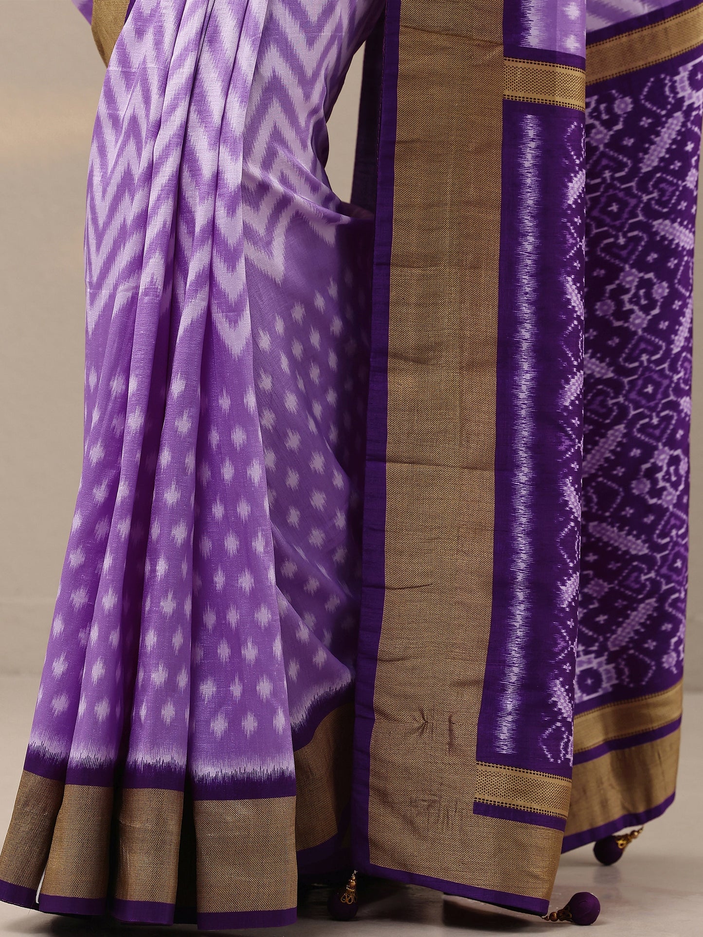 Purple Leheriya Printed Silk Blend Saree With Unstitched Blouse Piece