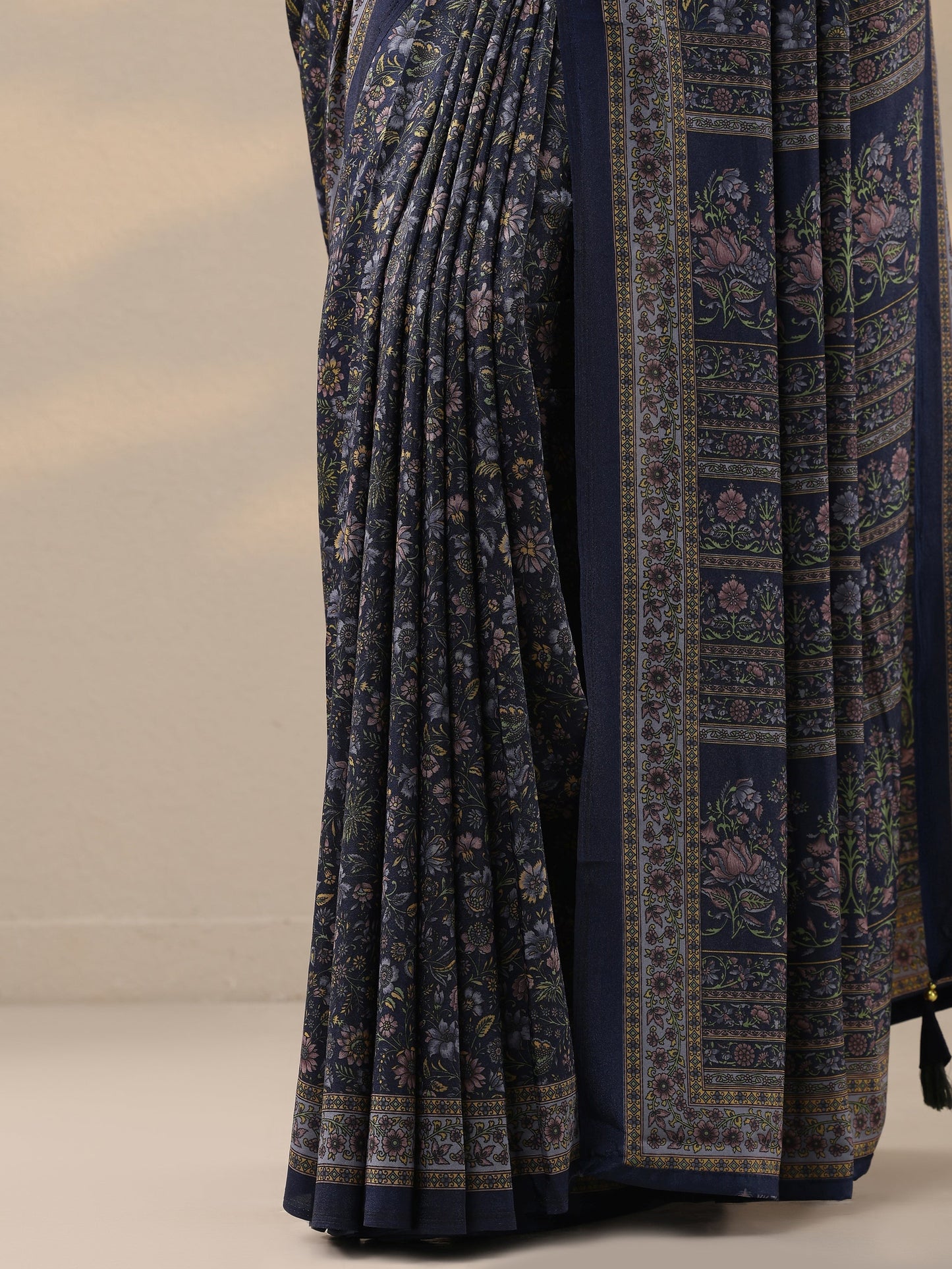 Navy Blue Printed Silk Blend Saree With Unstitched Blouse Piece