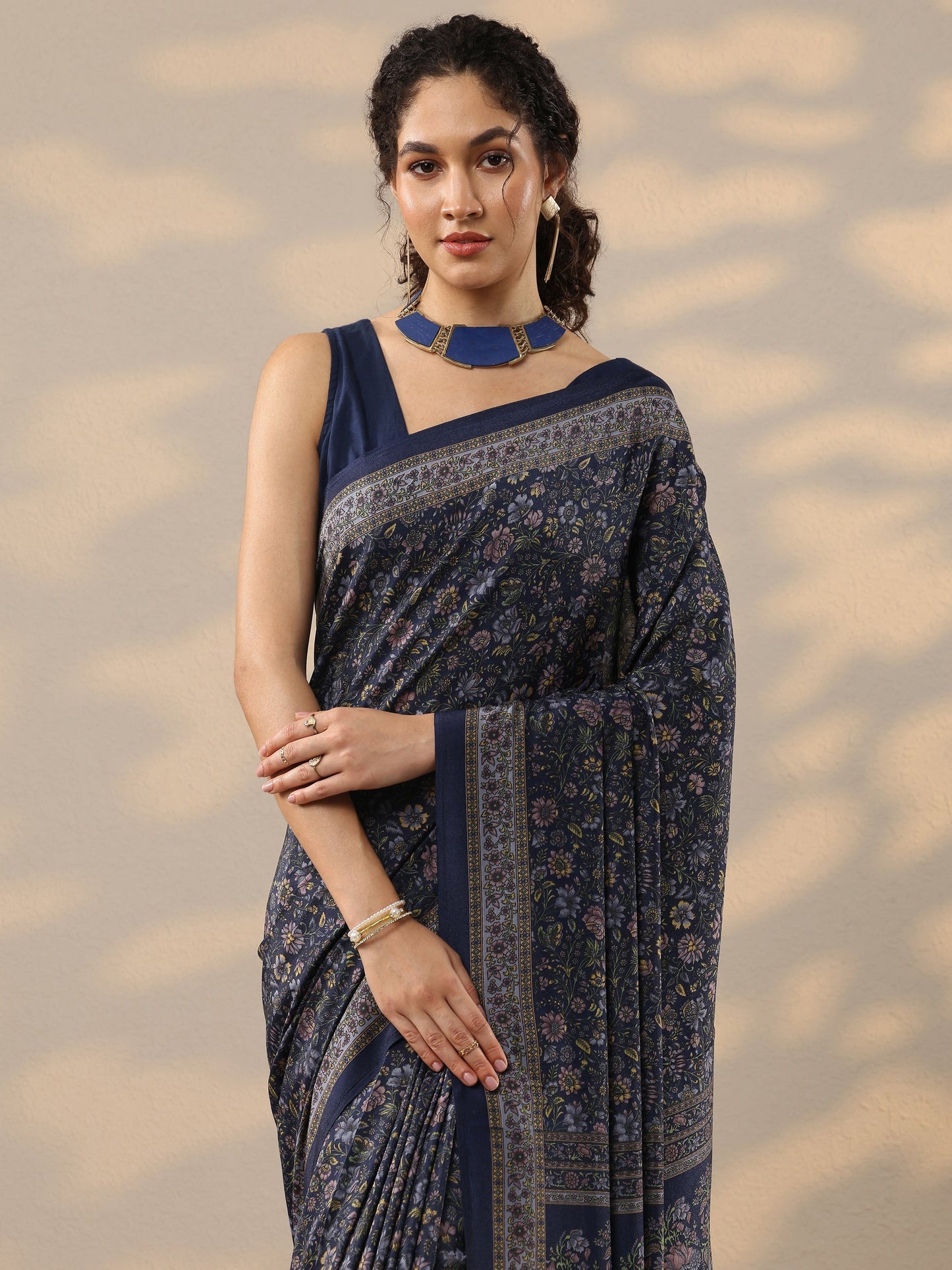 Navy Blue Printed Silk Blend Saree With Unstitched Blouse Piece