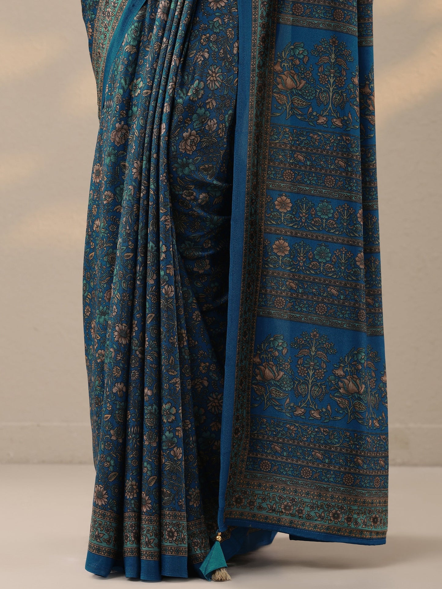 Blue Printed Silk Blend Saree With Unstitched Blouse Piece