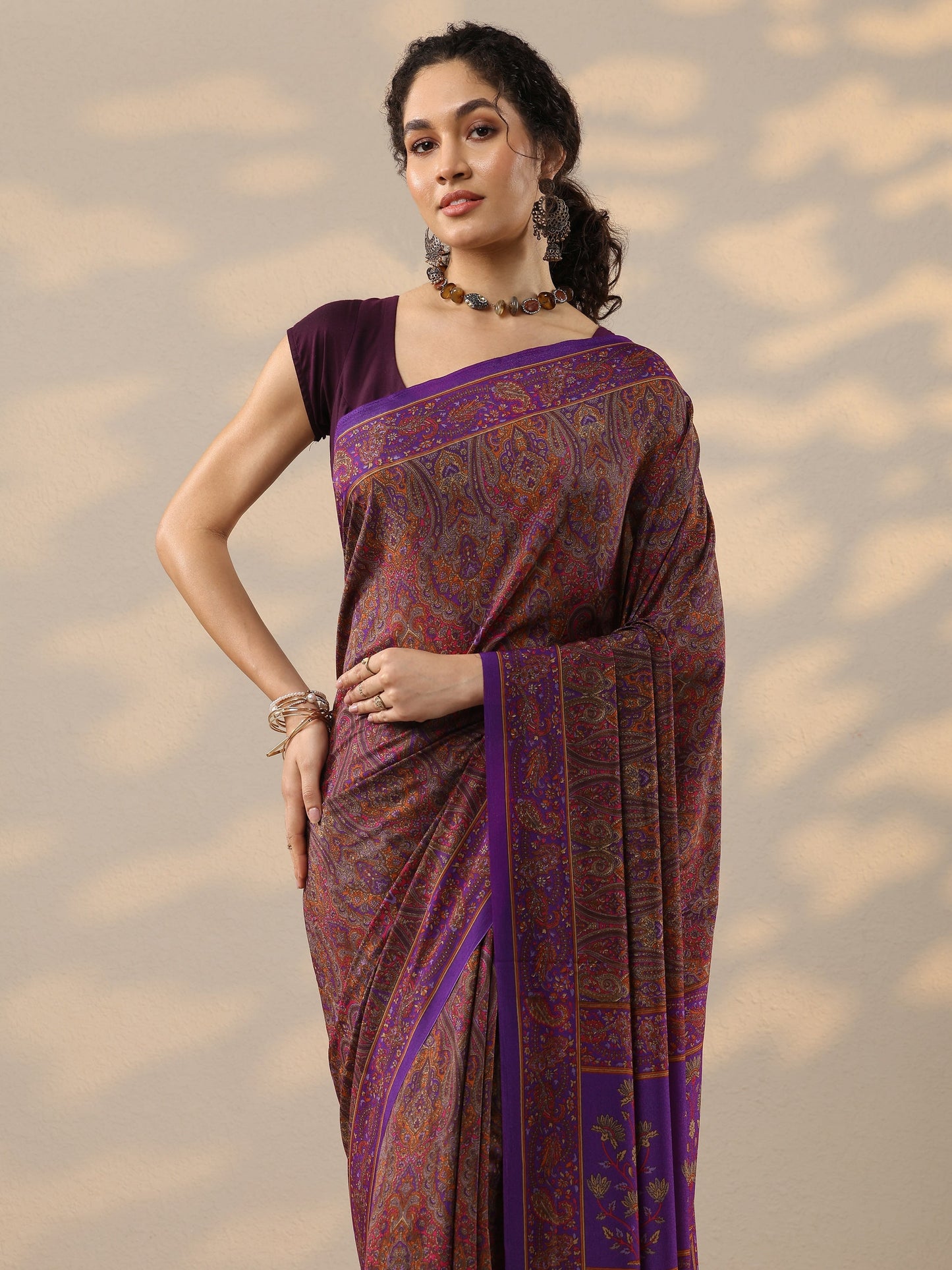 Purple Printed Silk Blend Saree With Unstitched Blouse Piece