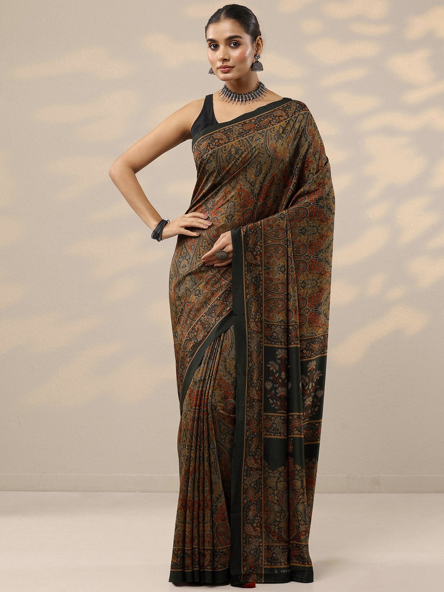 Black Printed Silk Blend Saree With Unstitched Blouse Piece