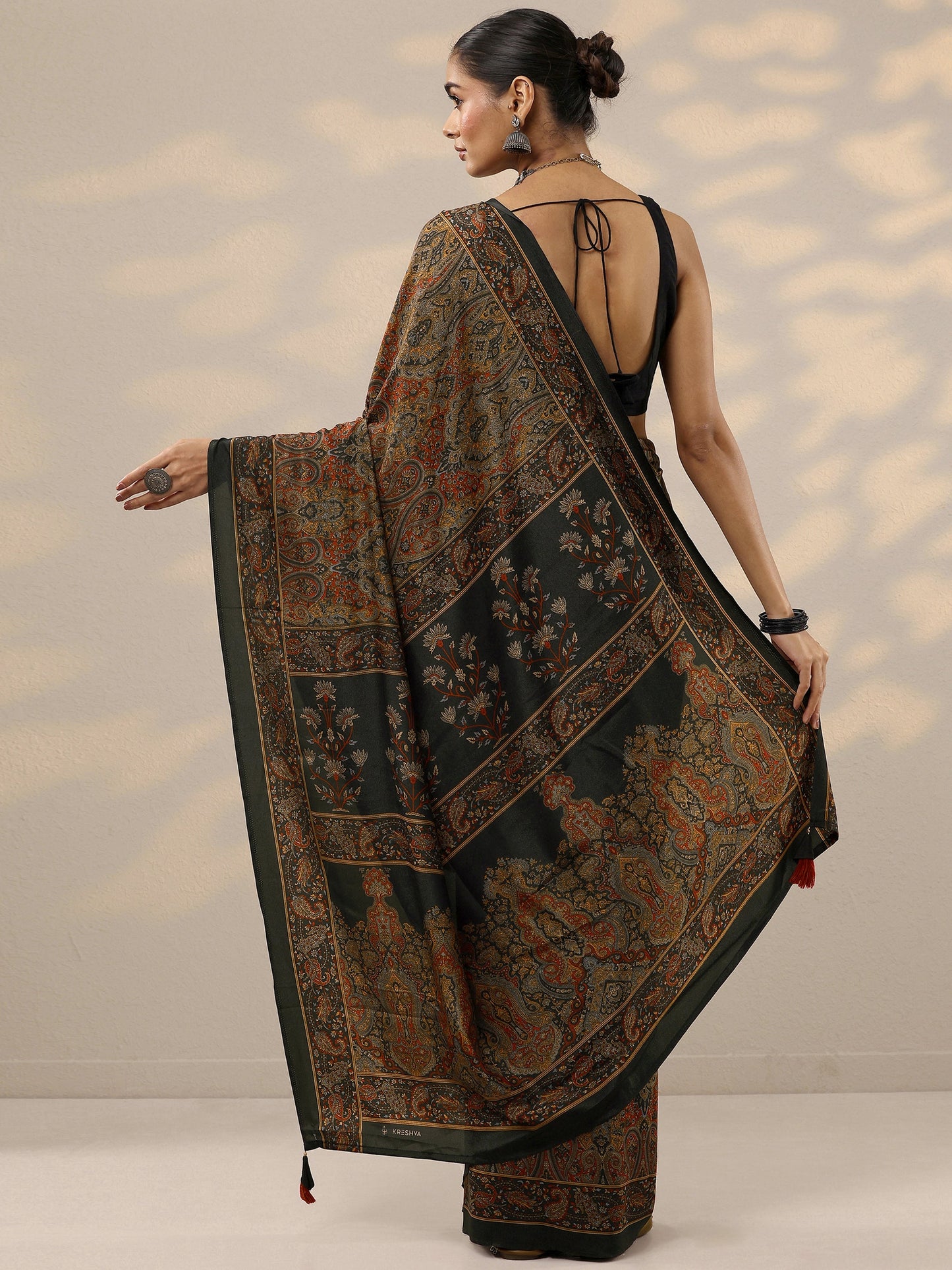 Black Printed Silk Blend Saree With Unstitched Blouse Piece