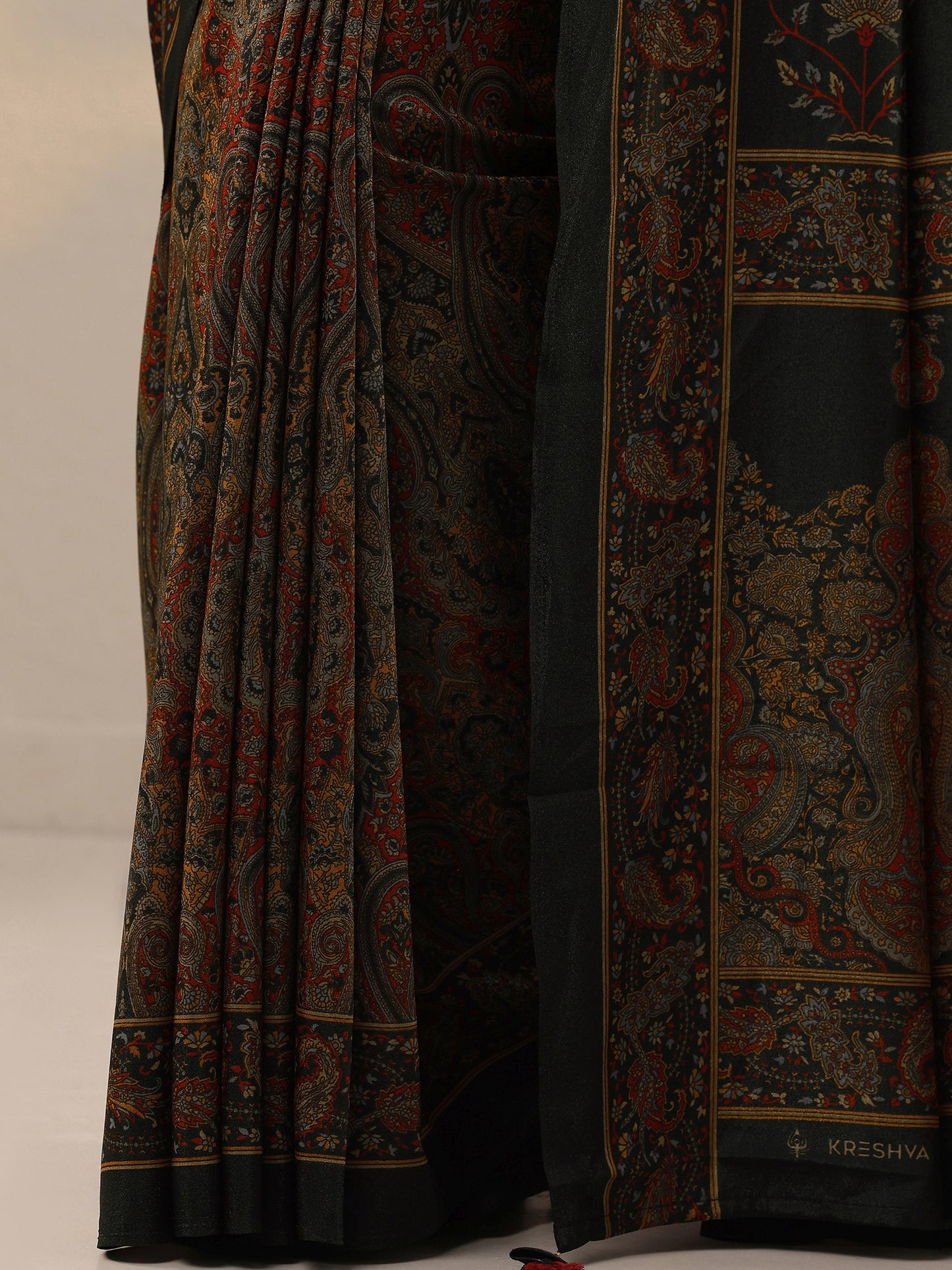 Black Printed Silk Blend Saree With Unstitched Blouse Piece