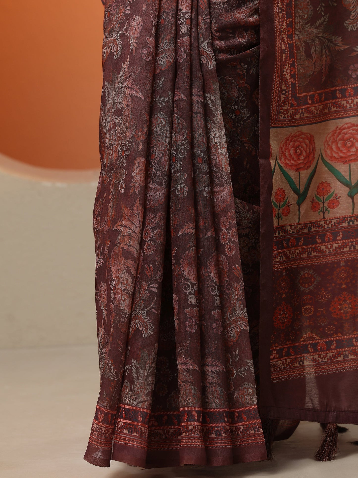 Brown Printed Silk Blend Saree With Unstitched Blouse Piece