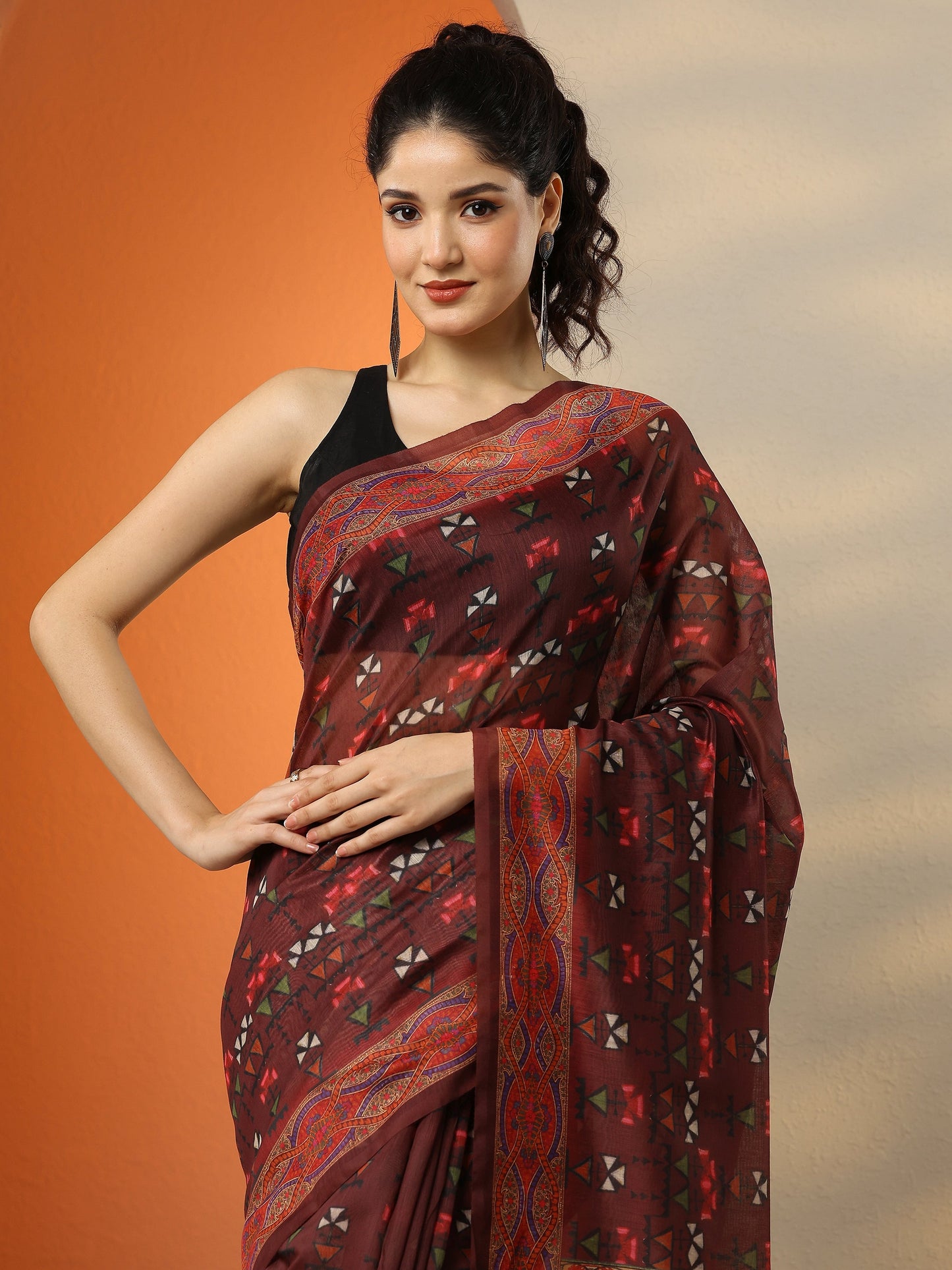Brown Printed Silk Blend Saree With Unstitched Blouse Piece