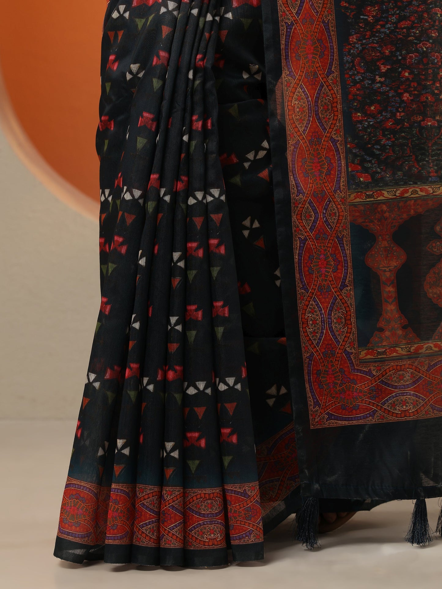 Navy Blue Printed Silk Blend Saree With Unstitched Blouse Piece