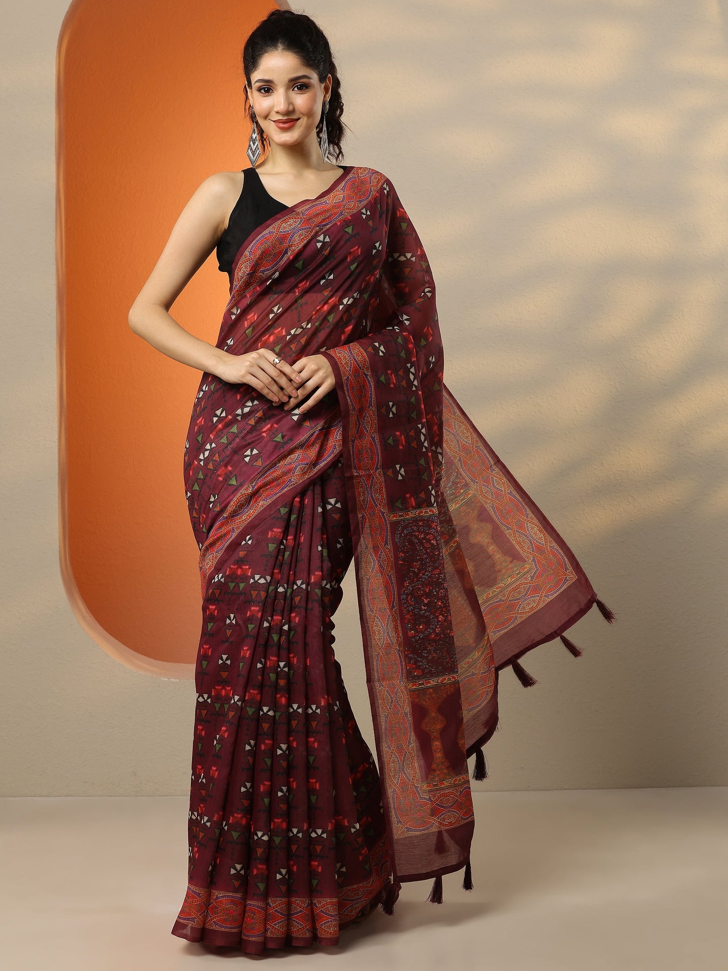 Brown Printed Silk Blend Saree With Unstitched Blouse Piece