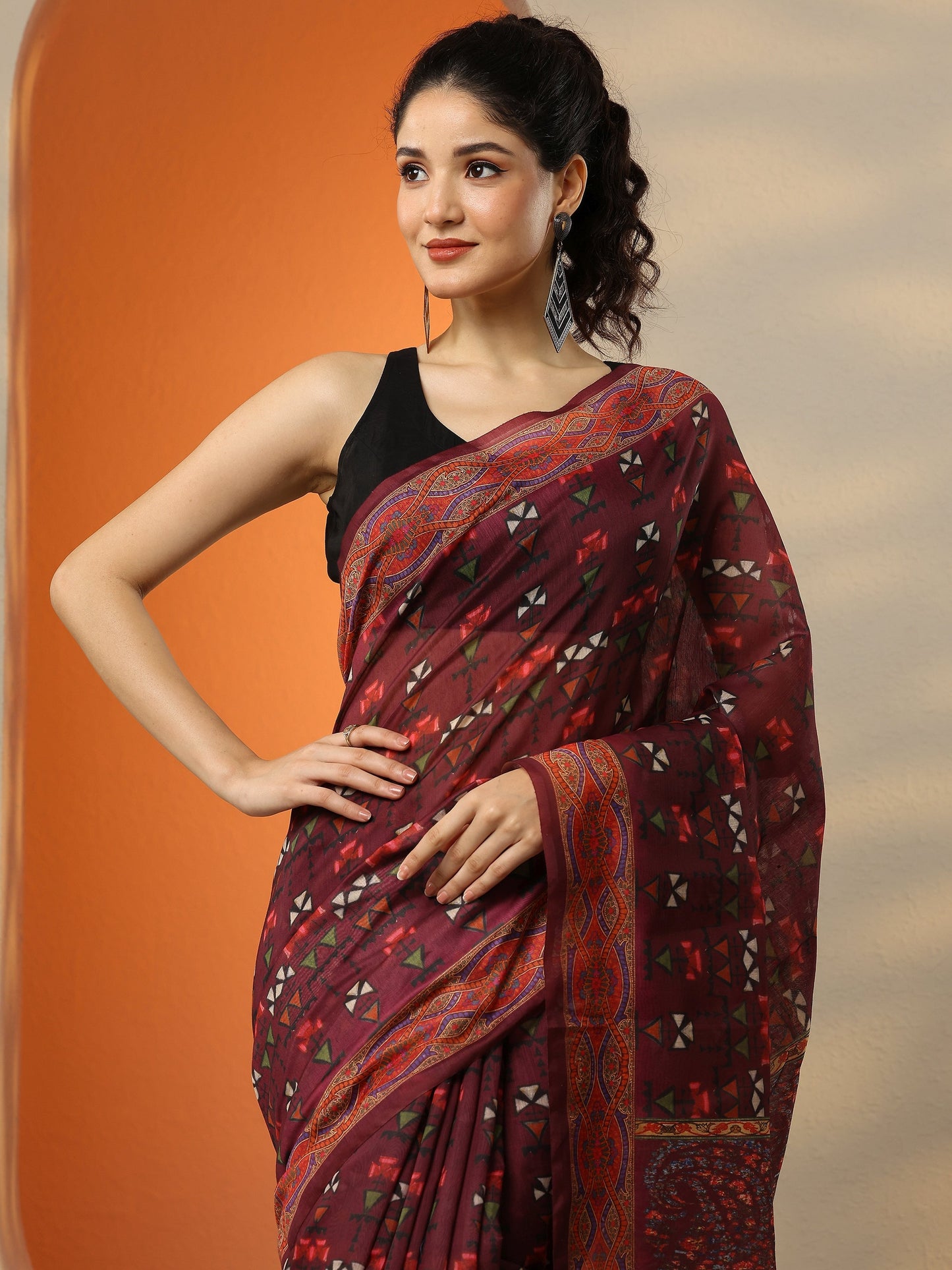 Brown Printed Silk Blend Saree With Unstitched Blouse Piece