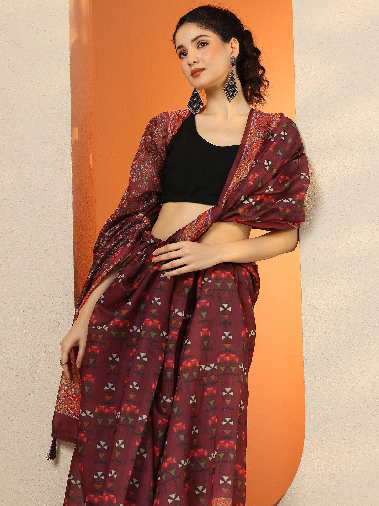 Brown Printed Silk Blend Saree With Unstitched Blouse Piece