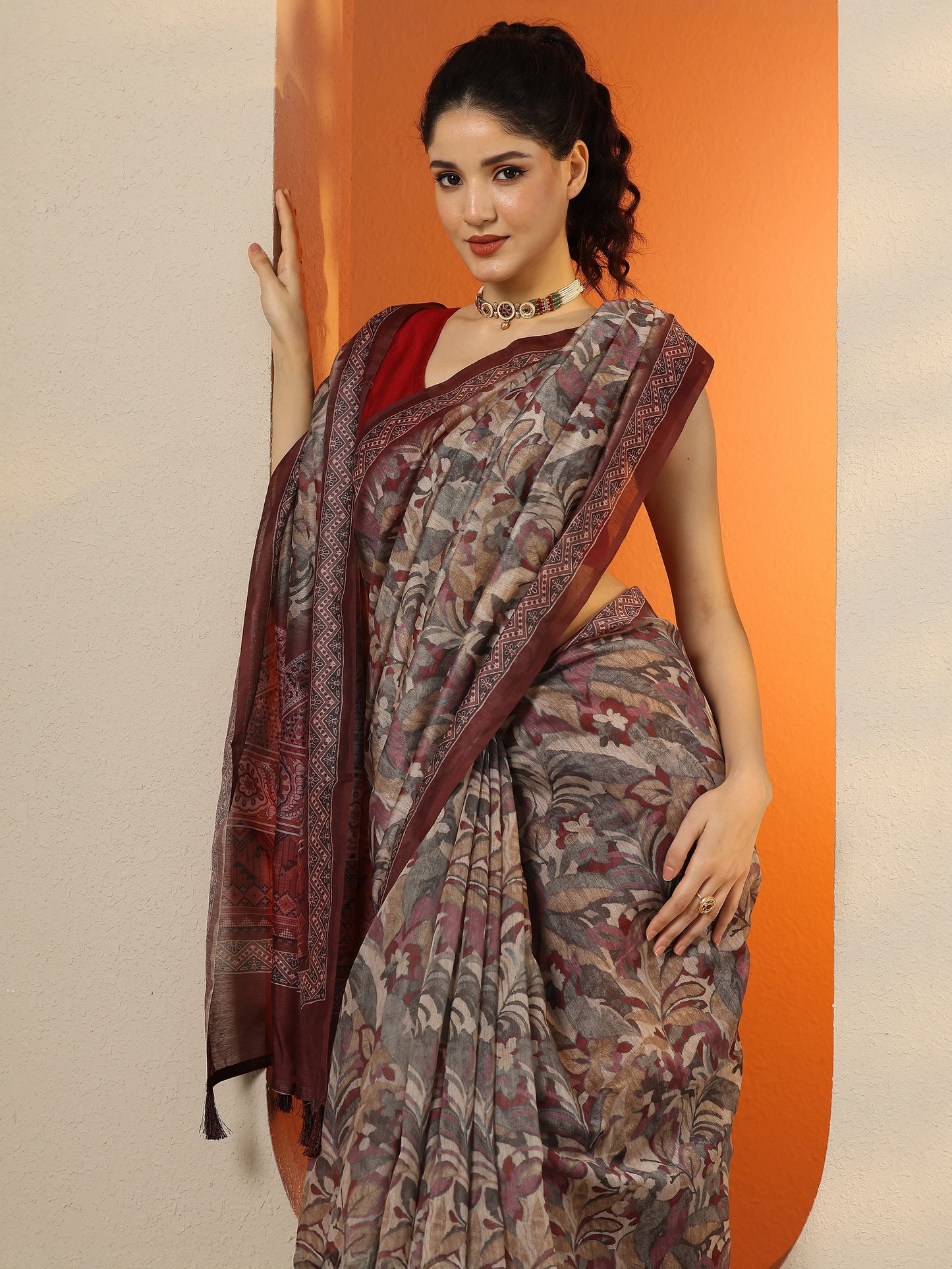 Multi Printed Silk Blend Saree With Unstitched Blouse Piece