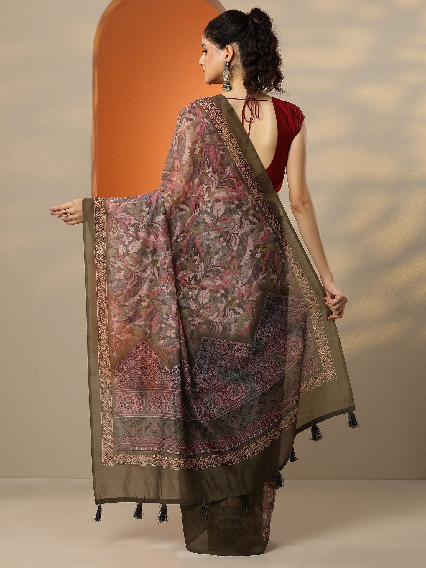 Multi Printed Silk Blend Saree With Unstitched Blouse Piece