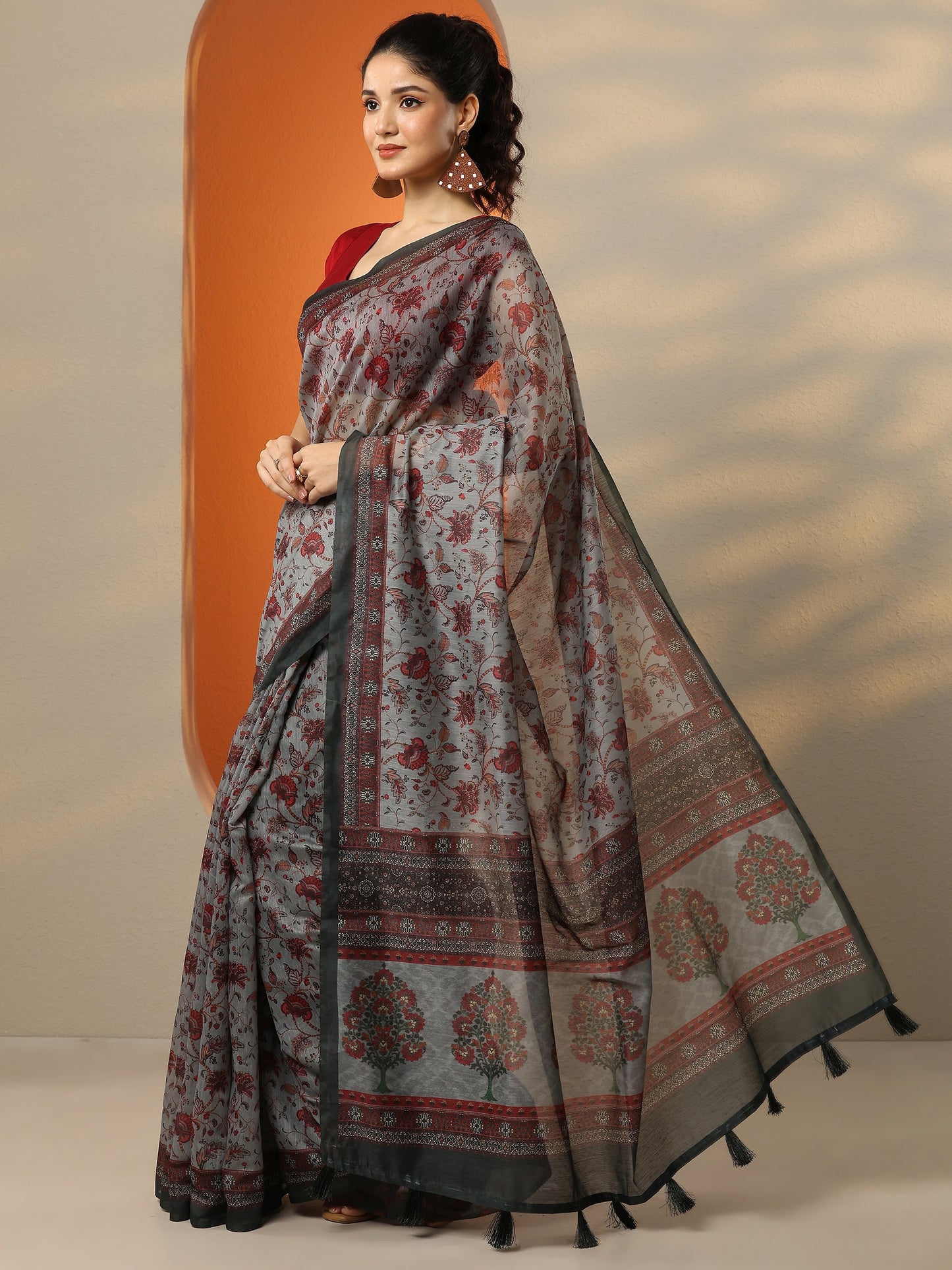 Green Printed Silk Blend Saree With Unstitched Blouse Piece