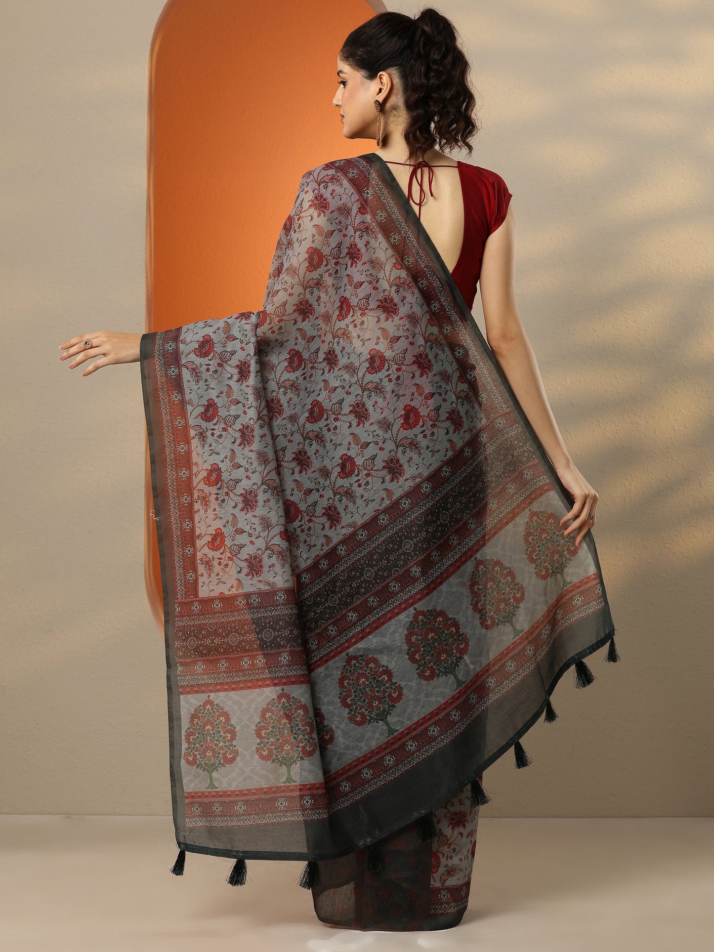 Green Printed Silk Blend Saree With Unstitched Blouse Piece