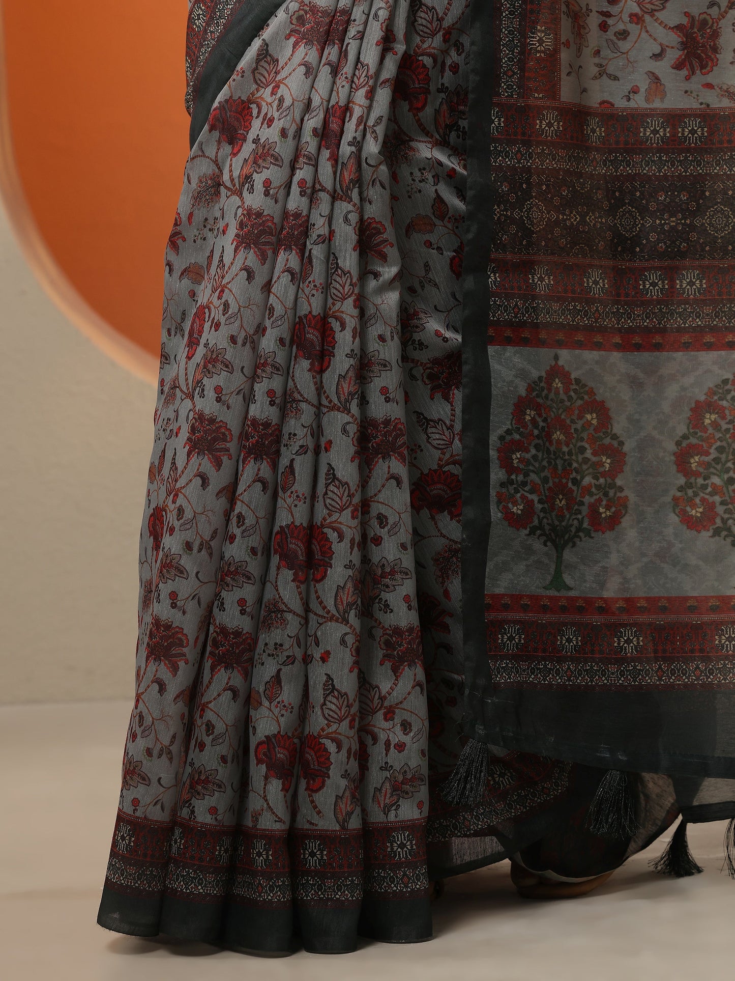 Green Printed Silk Blend Saree With Unstitched Blouse Piece