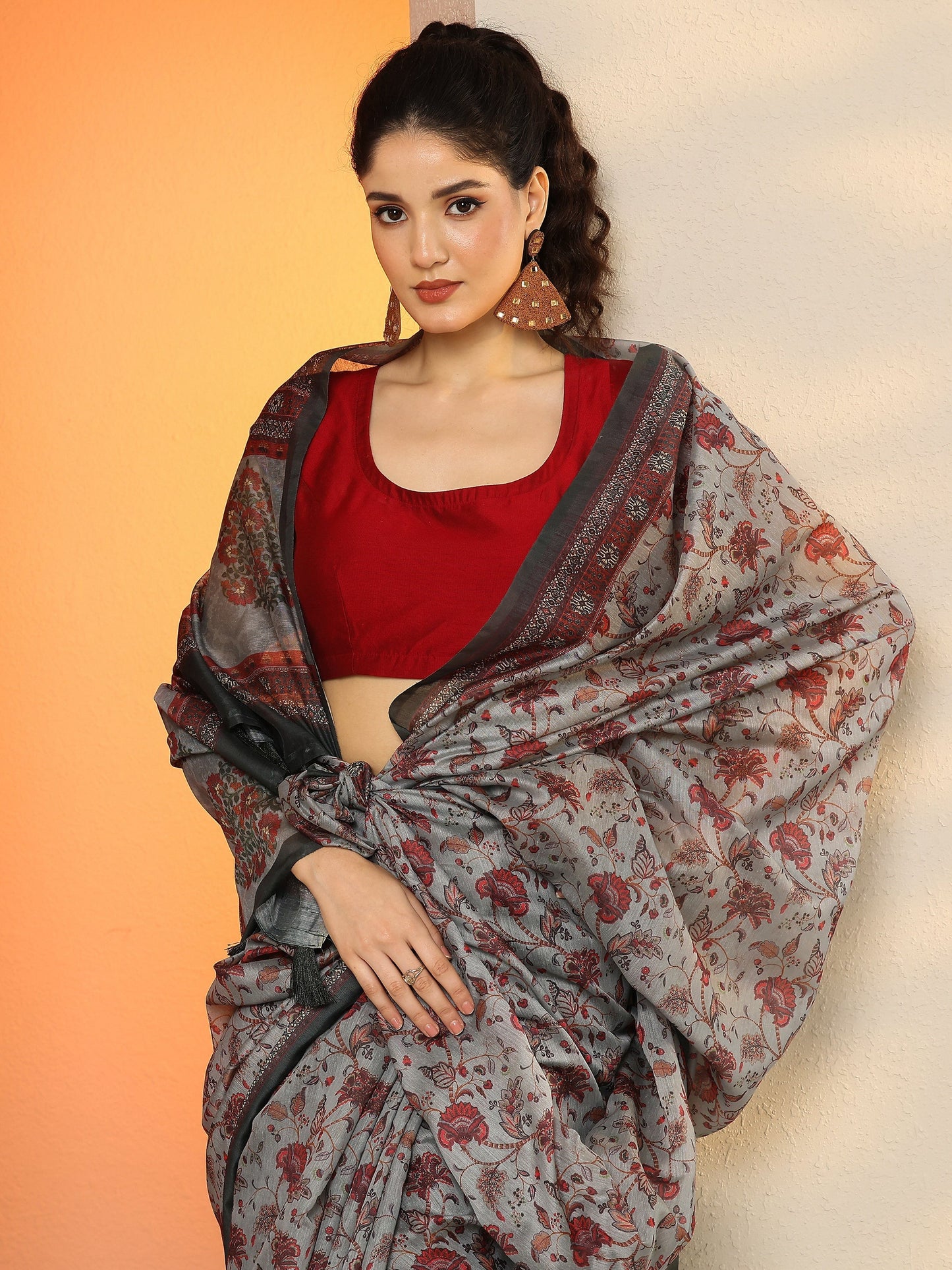 Green Printed Silk Blend Saree With Unstitched Blouse Piece