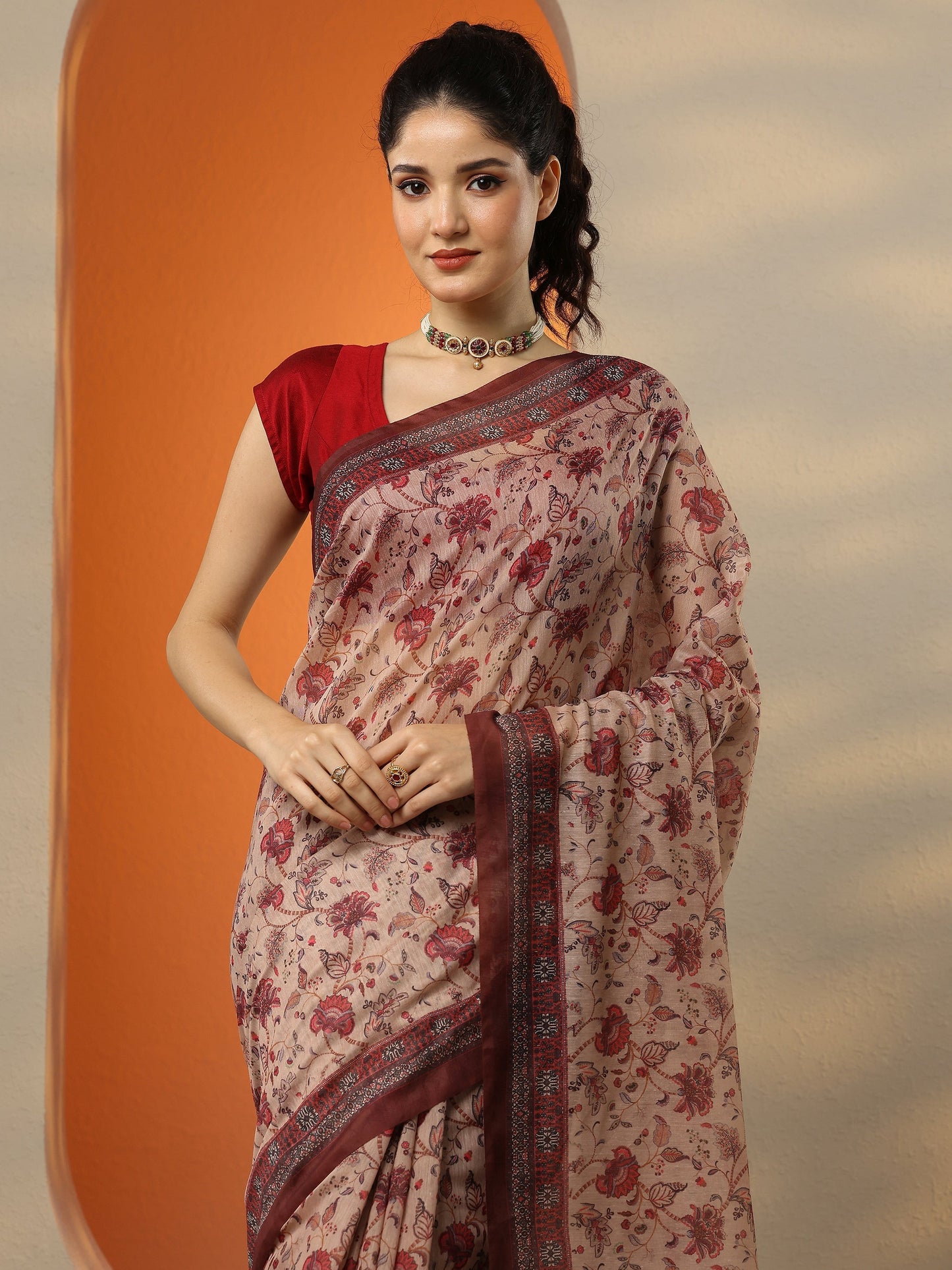 Beige Printed Silk Blend Saree With Unstitched Blouse Piece