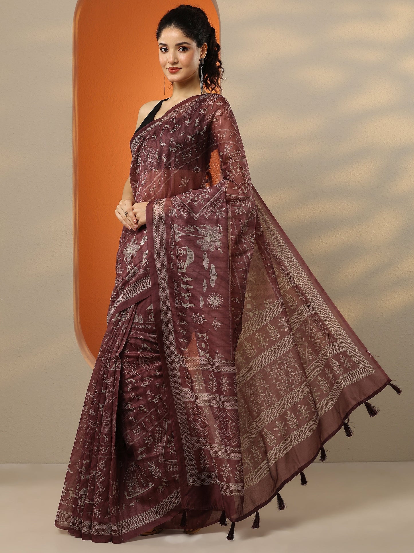 Brown Printed Silk Blend Saree With Unstitched Blouse Piece