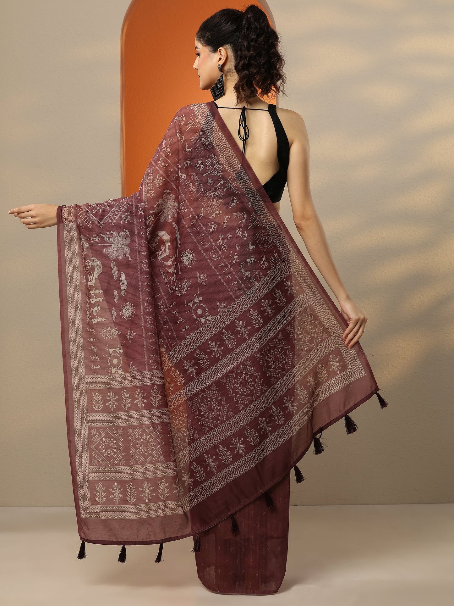 Brown Printed Silk Blend Saree With Unstitched Blouse Piece