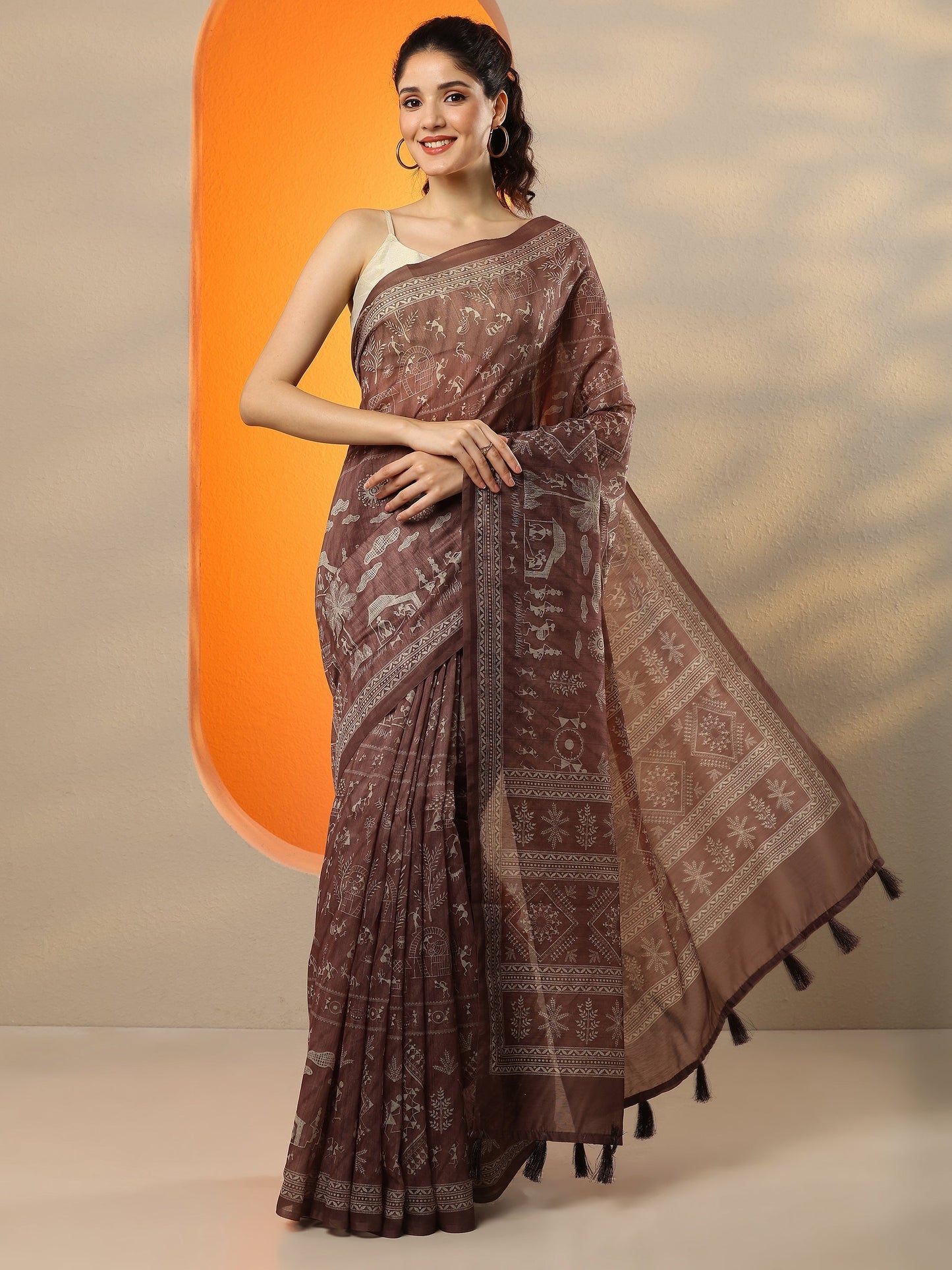 Brown Printed Silk Blend Saree With Unstitched Blouse Piece